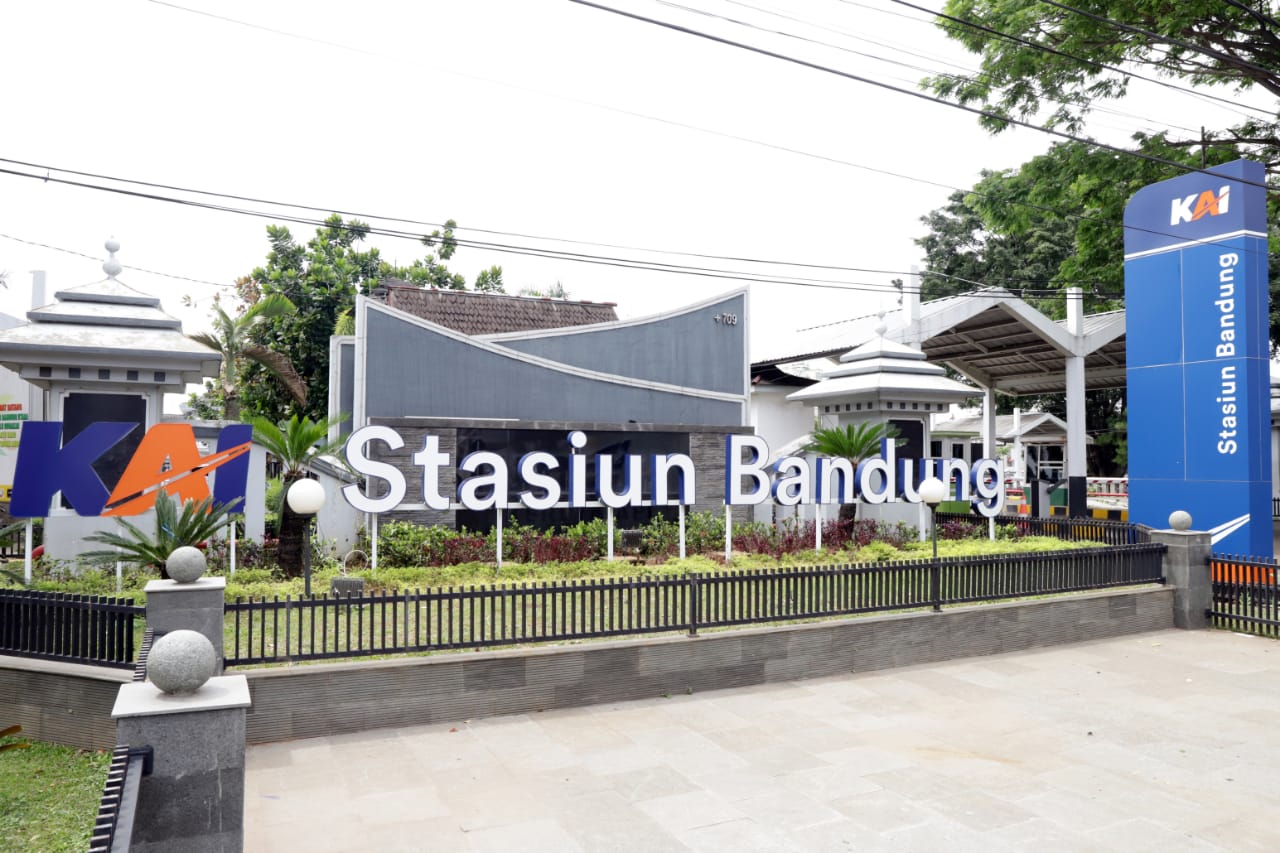 Stasiun Bandung, Jawa Barat.