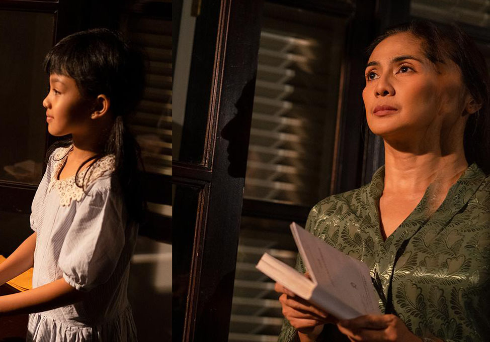 Artis senior Maudy Koesnaedi (kanan), memerankan Inggit Garnasih.