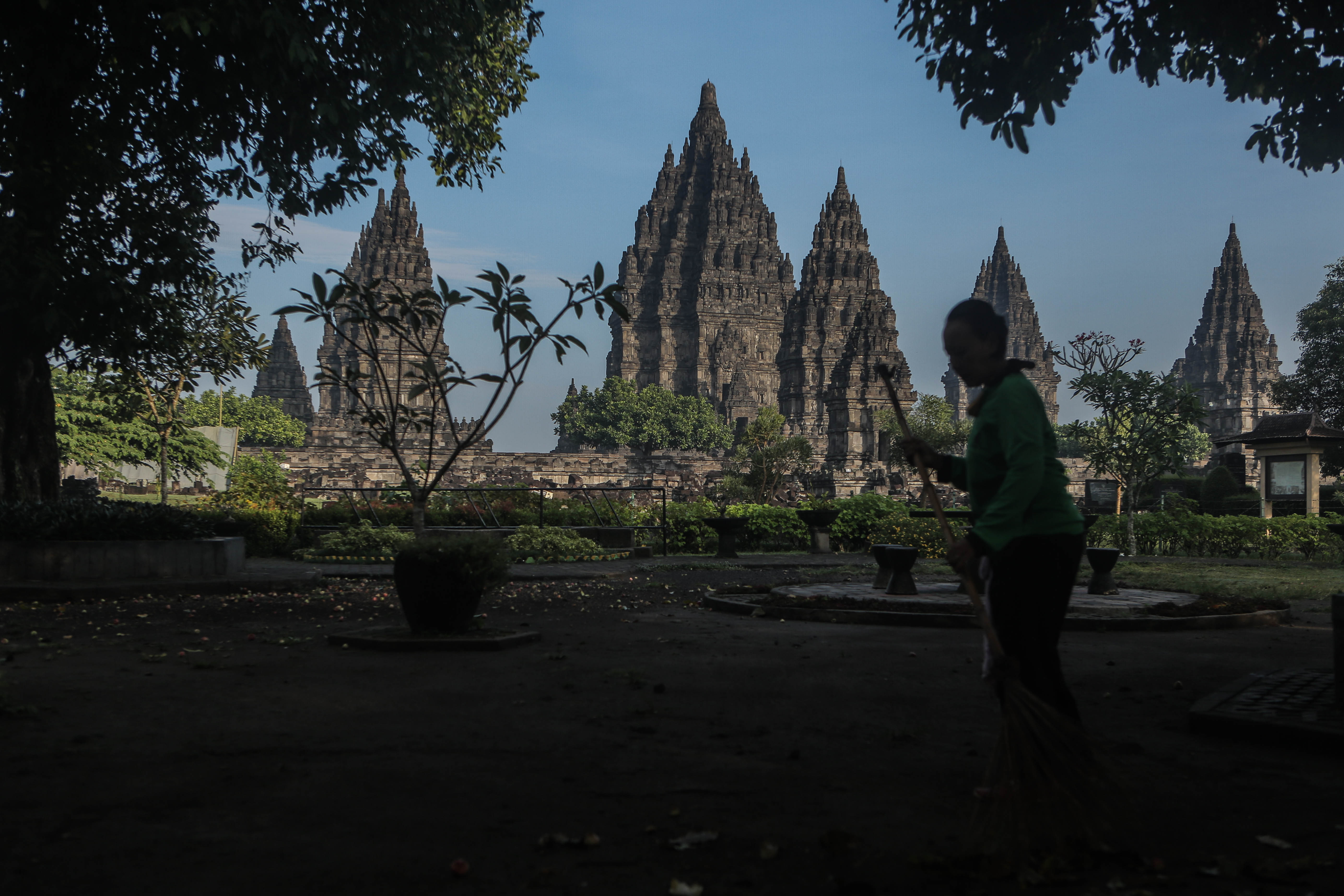 Candi Prambanan Ditutup Bagi Kunjungan Wisatawan hingga 5 Juli