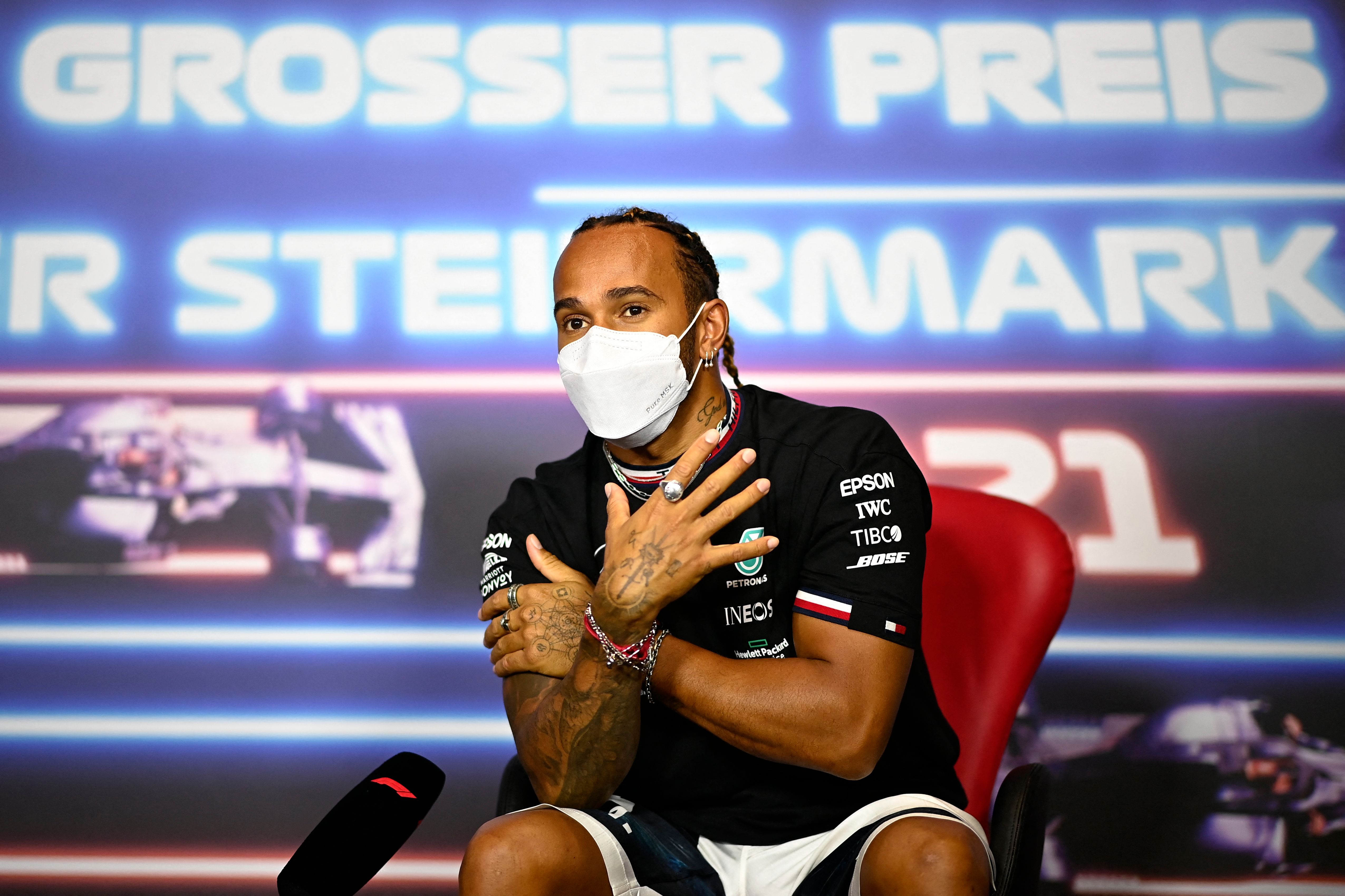Pembalap Mercedes Lewis Hamilton