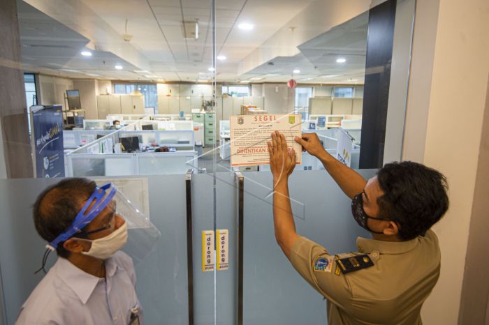 Menperin Imbau Pabrik dan Perkantoran Perkuat Prokes