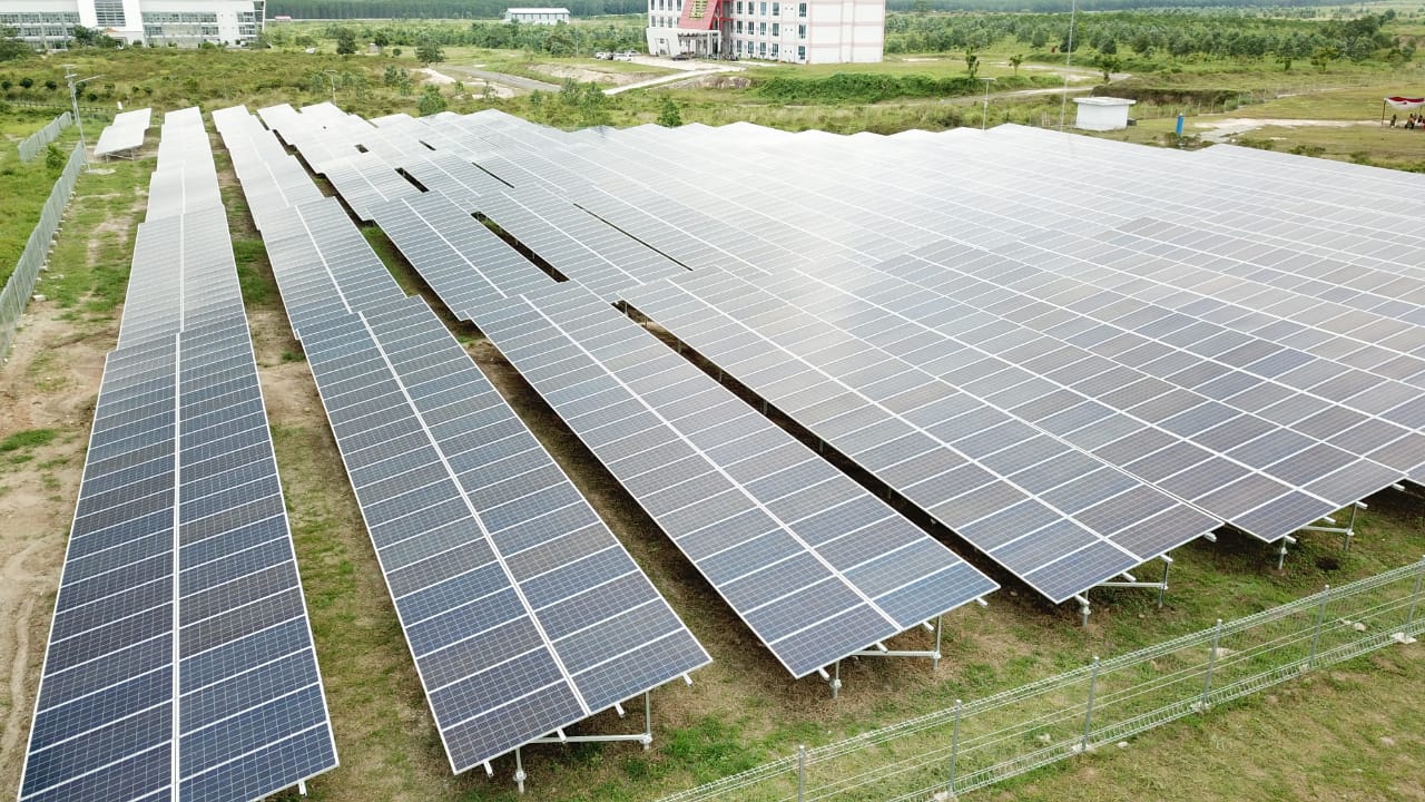 Ilustrasi panel surya.