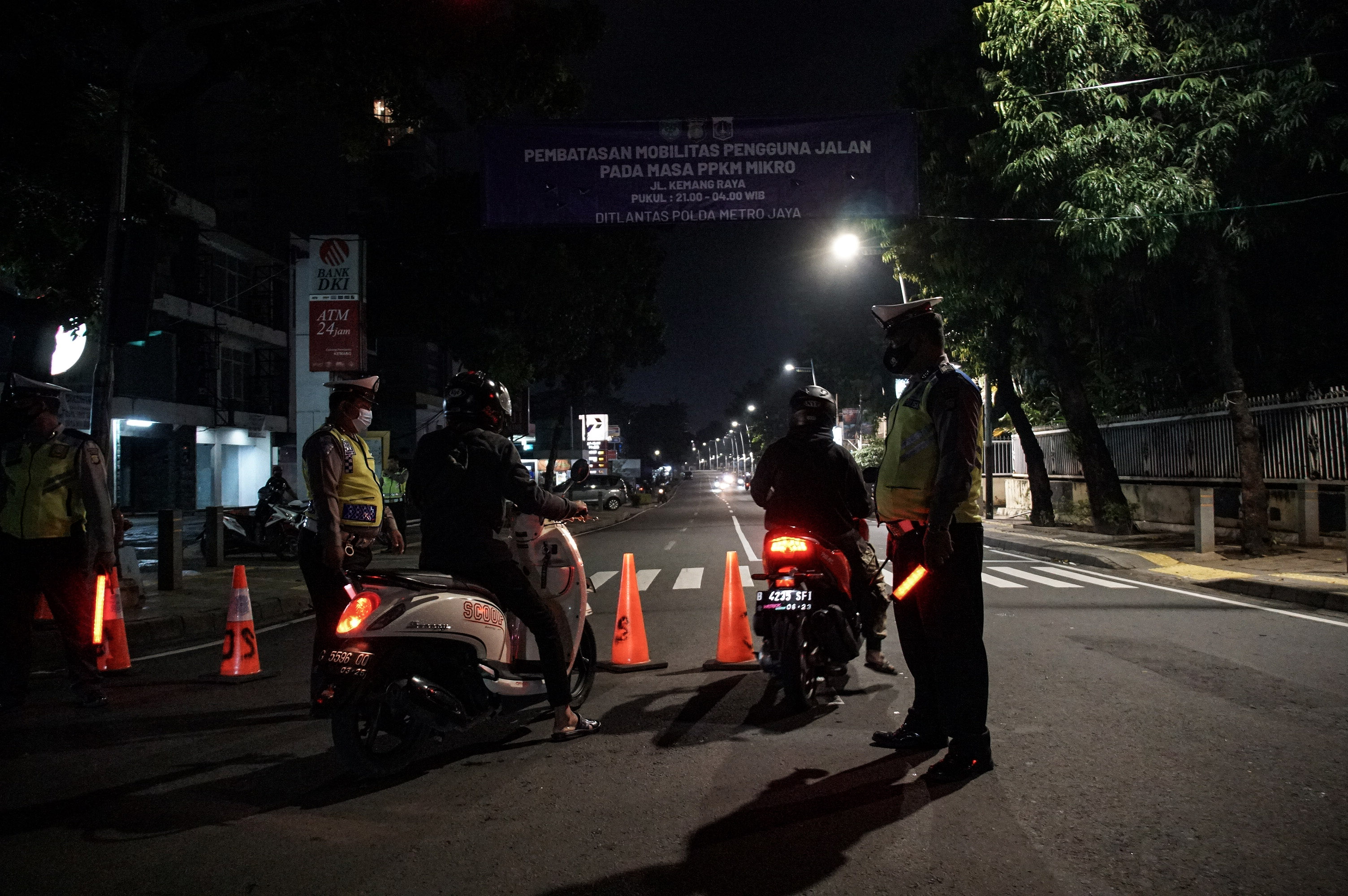 Polda Metro Jaya Klaim Pembatasan Mobilitas Sukses Cegah Kerumunan