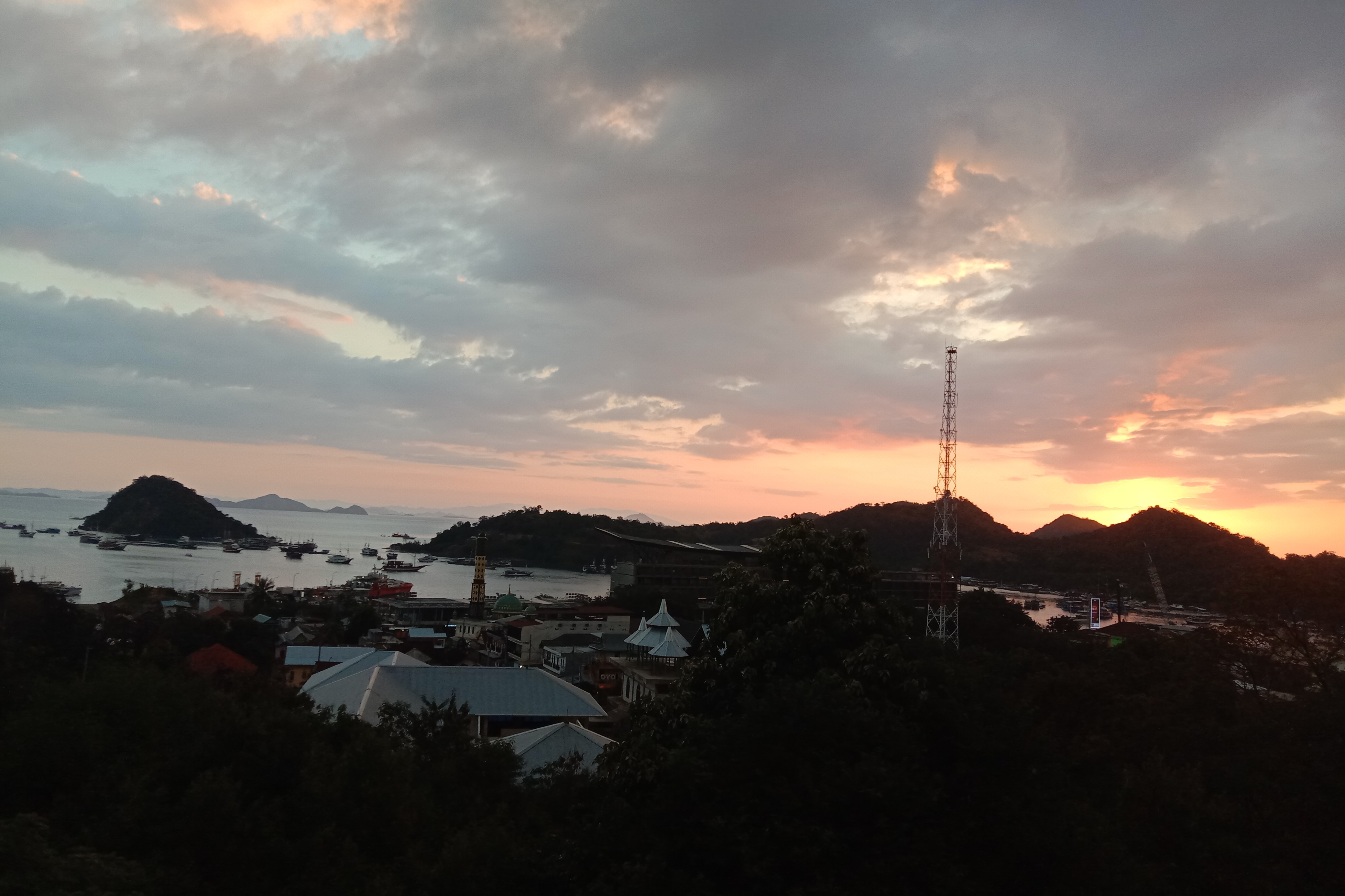 Harga BBM bagi Nelayan di Manggarai Barat Dua Kali Lebih Mahal