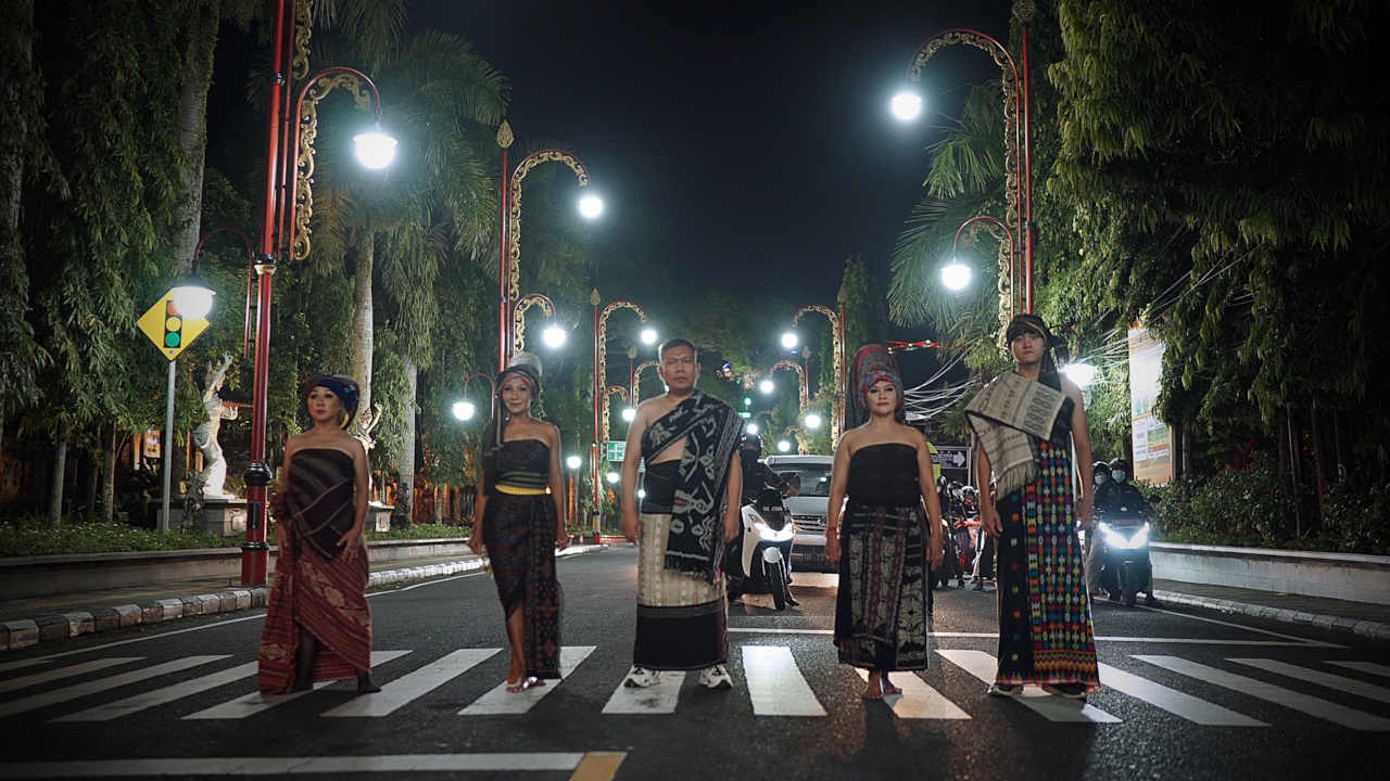  Busana rancangan Athan Siahaan yang ditampilkan di Bali