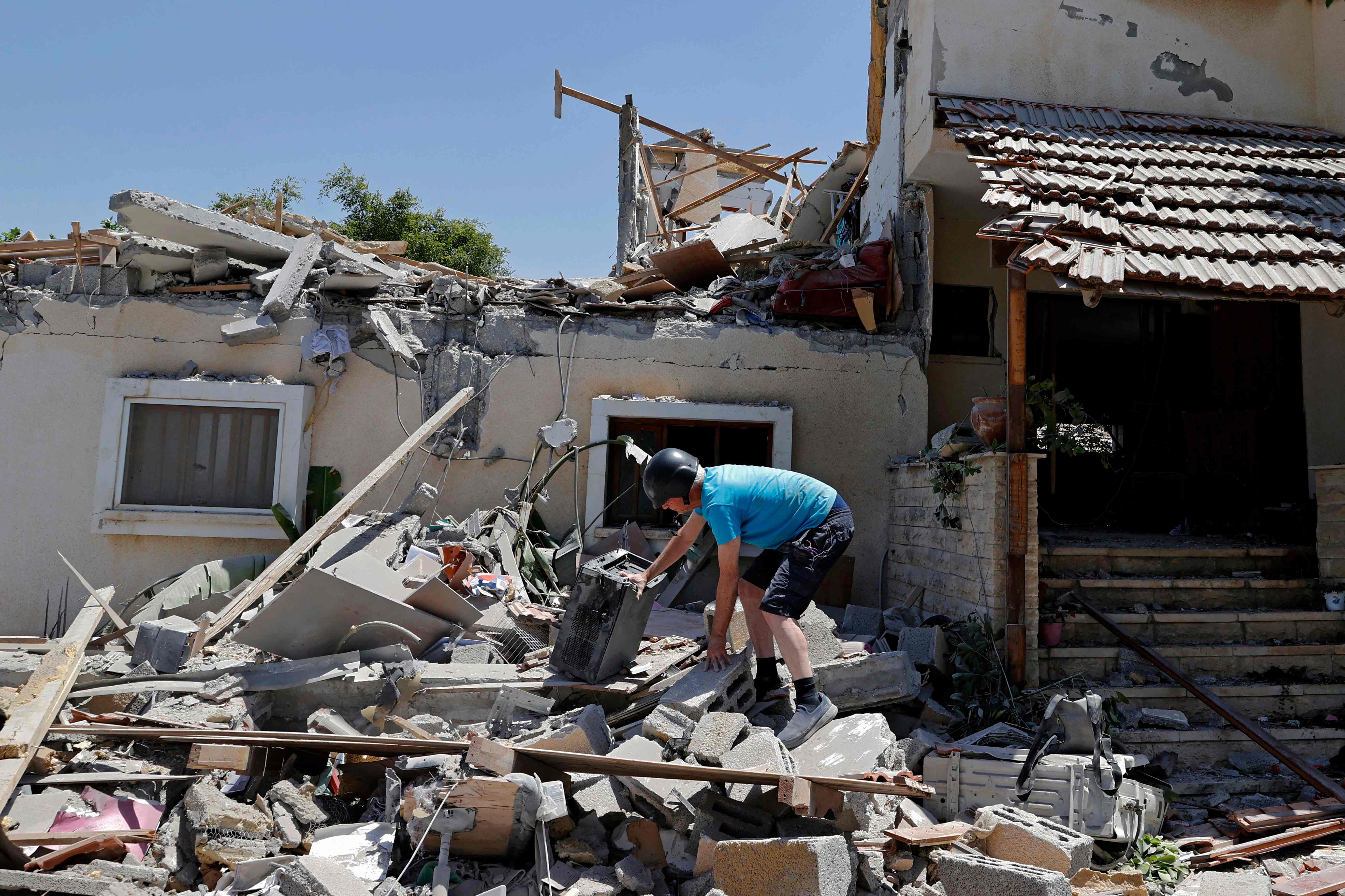 Israel Hancurkan Pos Tentara Suriah di Dataran Tinggi Golan