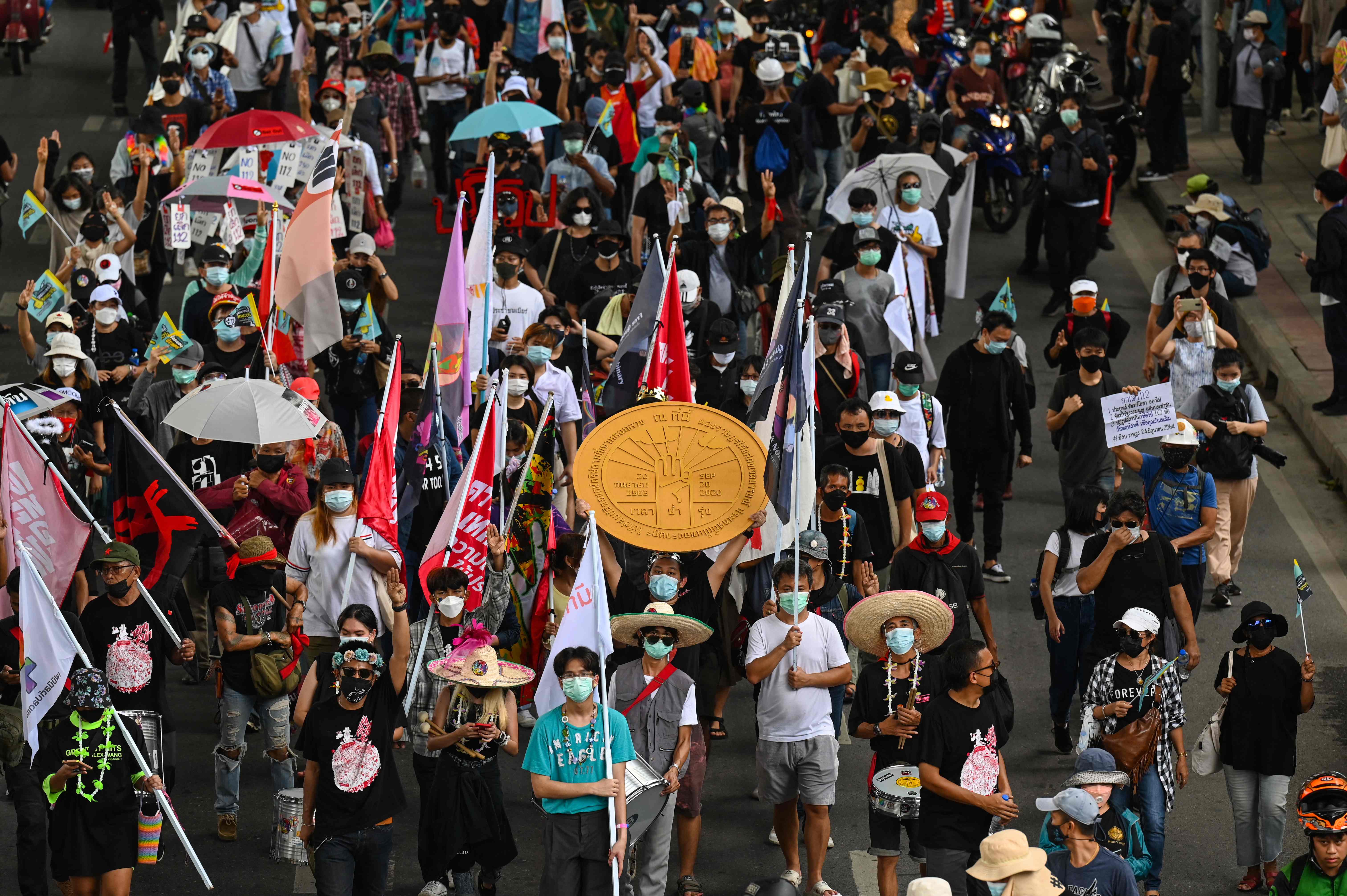 Ratusan Demonstran Tuntut PM Thailand Mundur dari Jabatan
