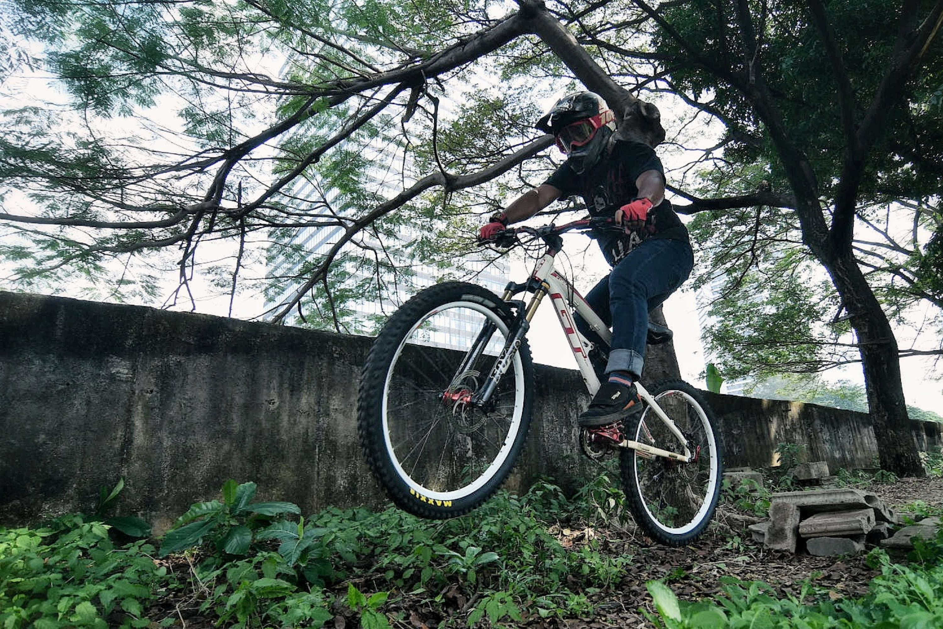 Polisi Larang Kegiatan Bersepeda untuk Sementara