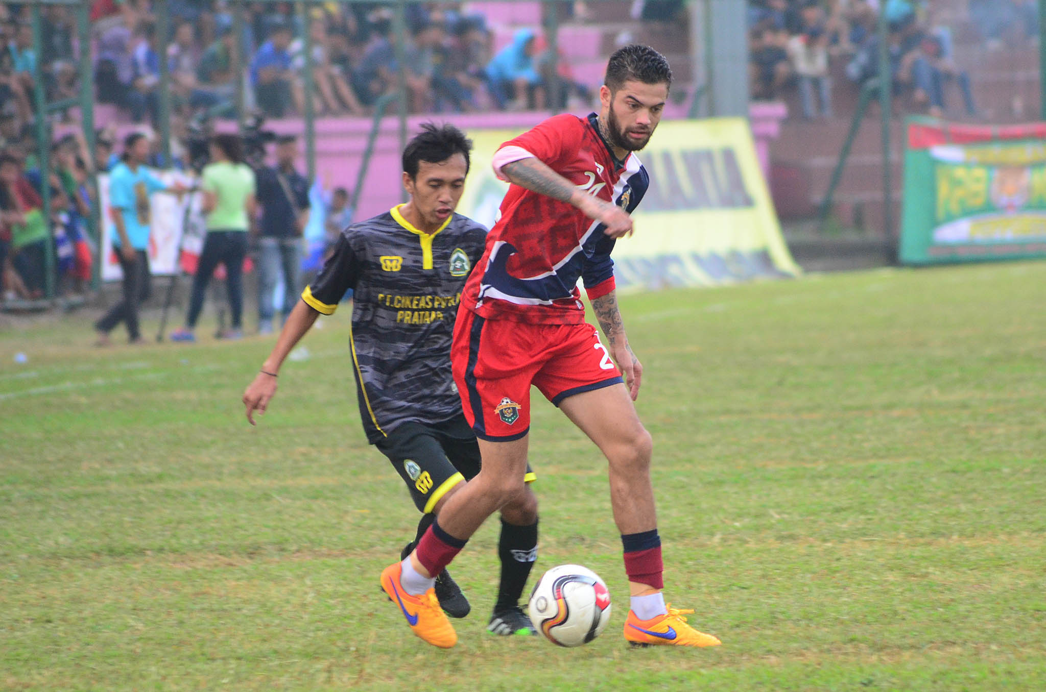 Arema FC Rekrut Diego Michiels untuk Perkokoh Lini Pertahanan