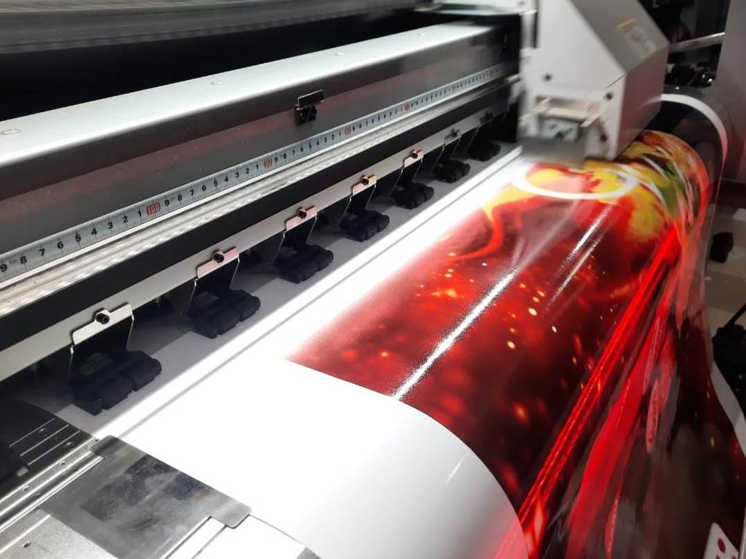Mesin digital printing.