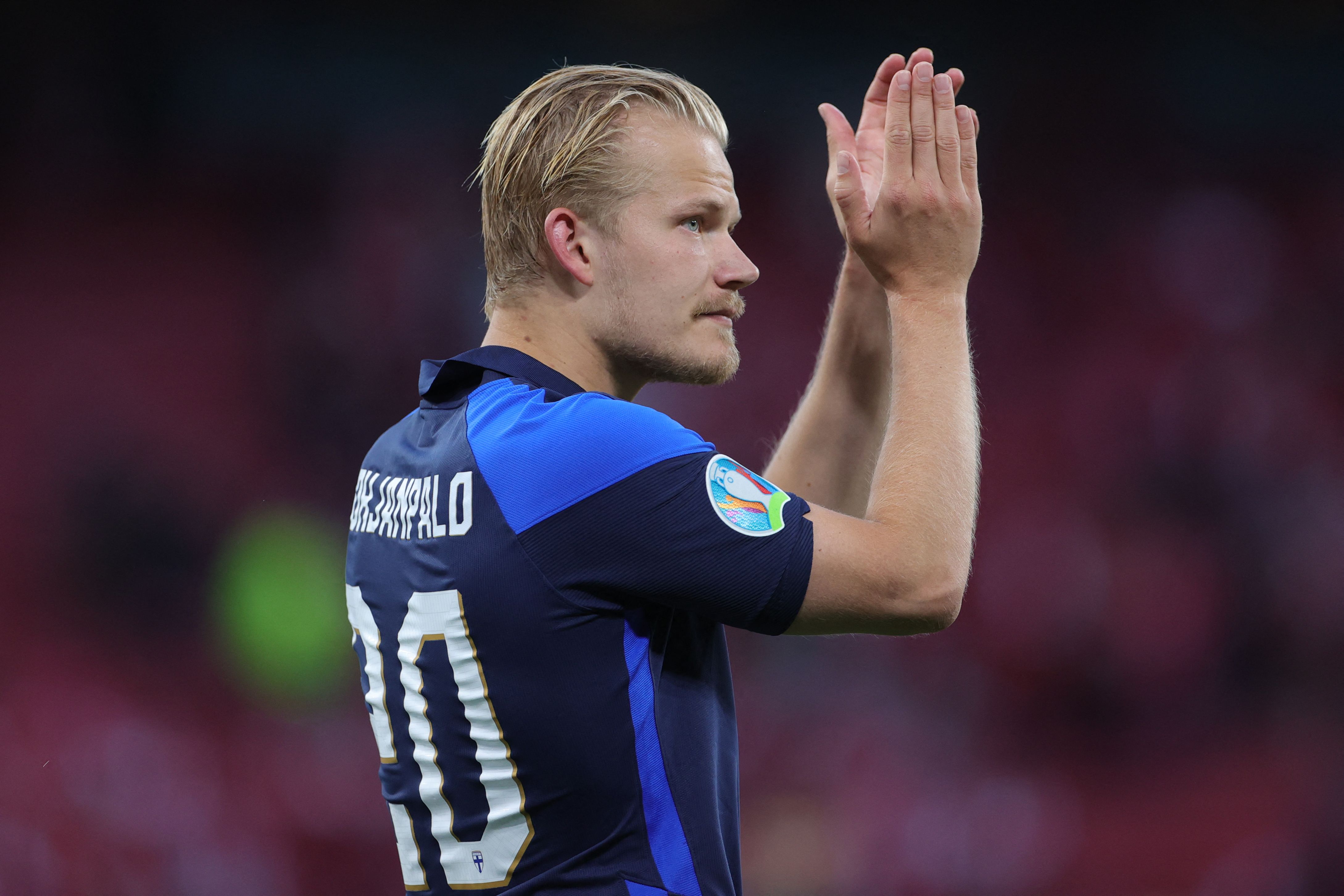 Pemain timnas Finladan Joel Pohjanpalo yang menyarangkan satu gol ke gawang Denmark