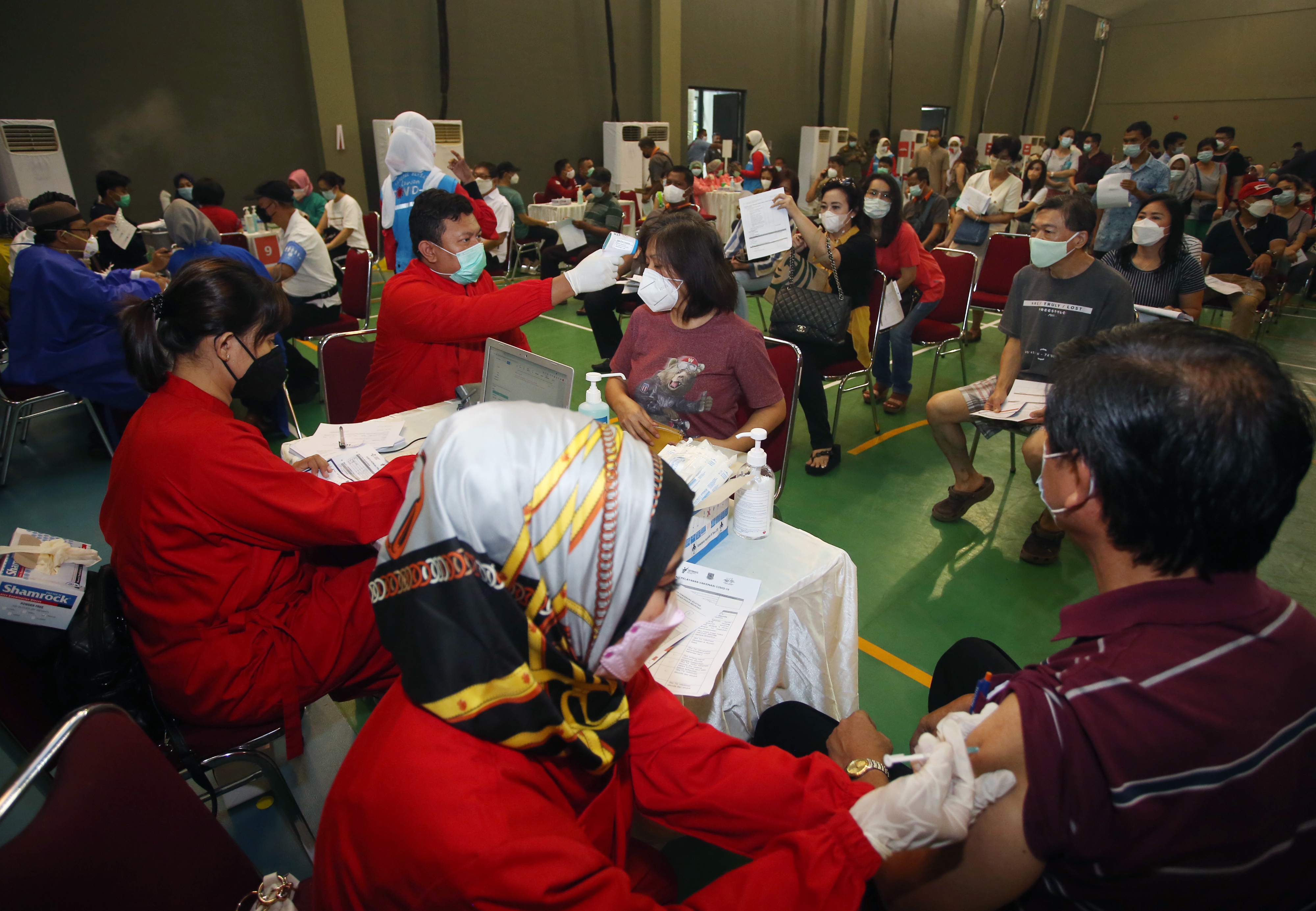 Percepatan Vaksinasi Jadi Kunci Penanganan Pandemi