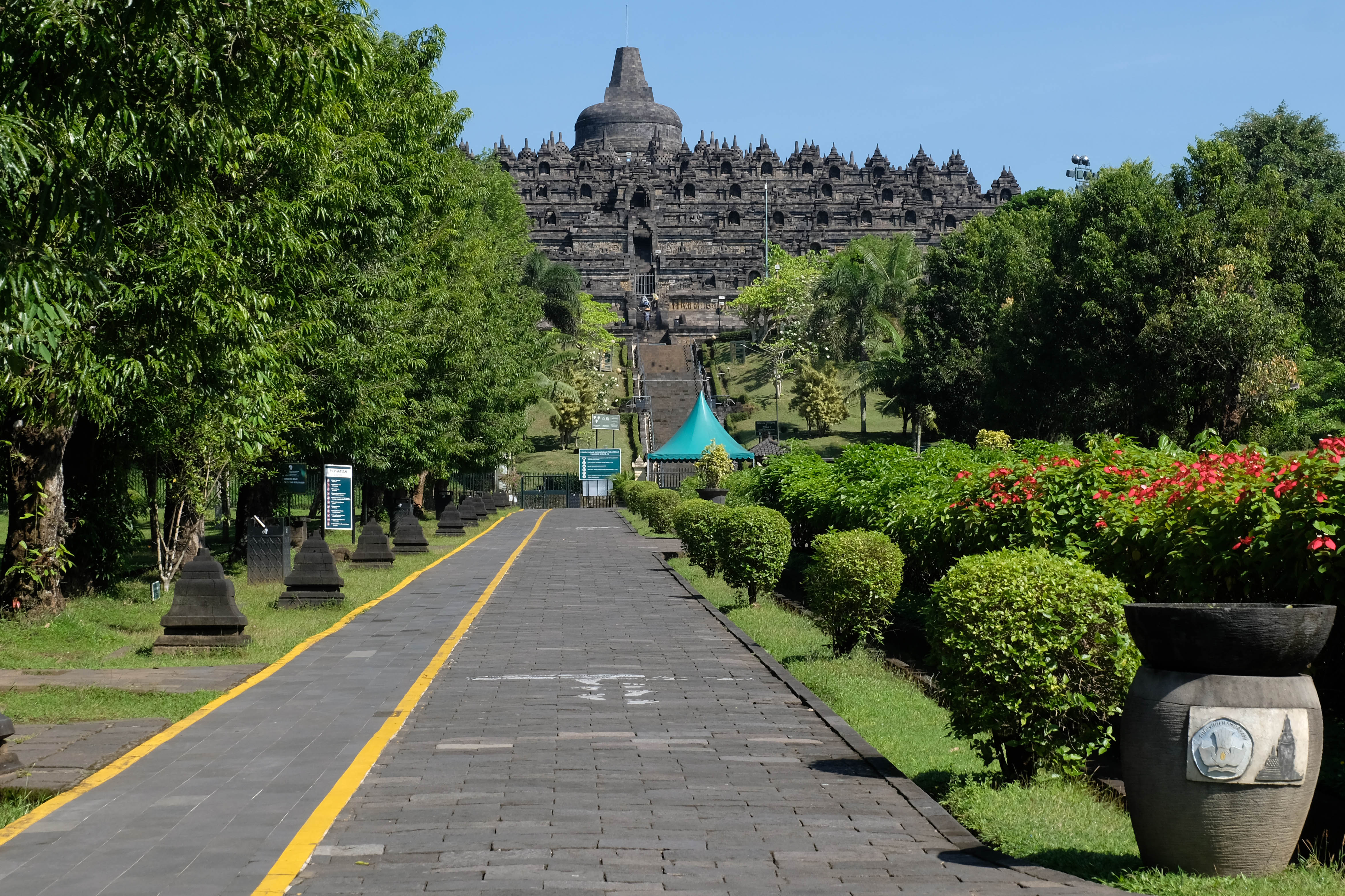 Mulai Hari Ini, Wisata Candi Borobudur Ditutup