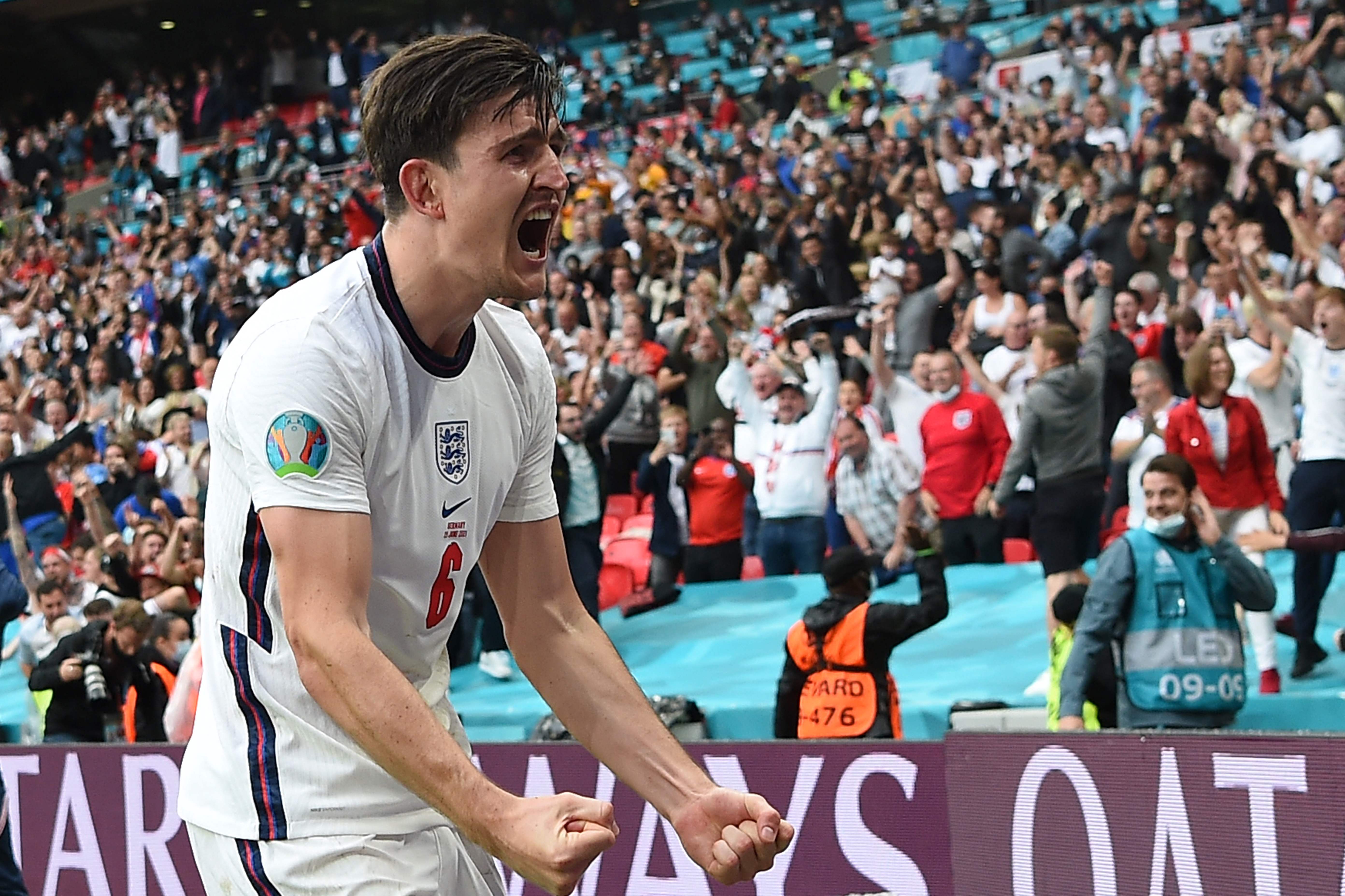 Pemain timnas Inggris Harry Maguire saat mengekspresikan kegembiraannya dalam laga Euro 2020.