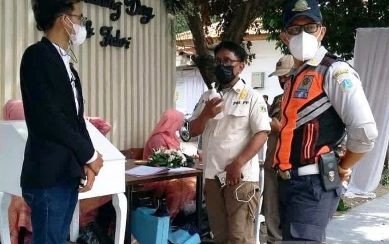Langgar Ketentuan 25%, Acara Pernikahan Dibubarkan Satpol PP