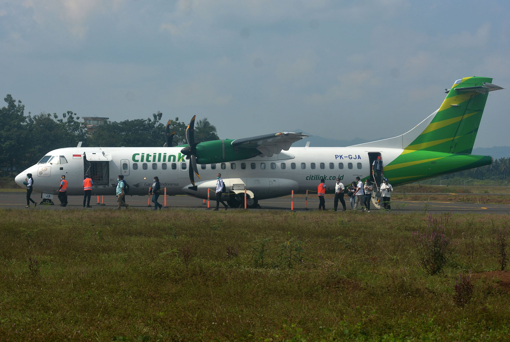 Pesawat ATR 72-600 milik Citilink landing dan take off dengan baik di Bandara Jenderal Besar Soedirman (JBS) Selasa (1/6), dari Surabaya.