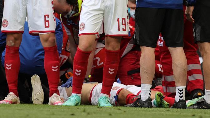 Christian Eriksen terkapar di lapangan