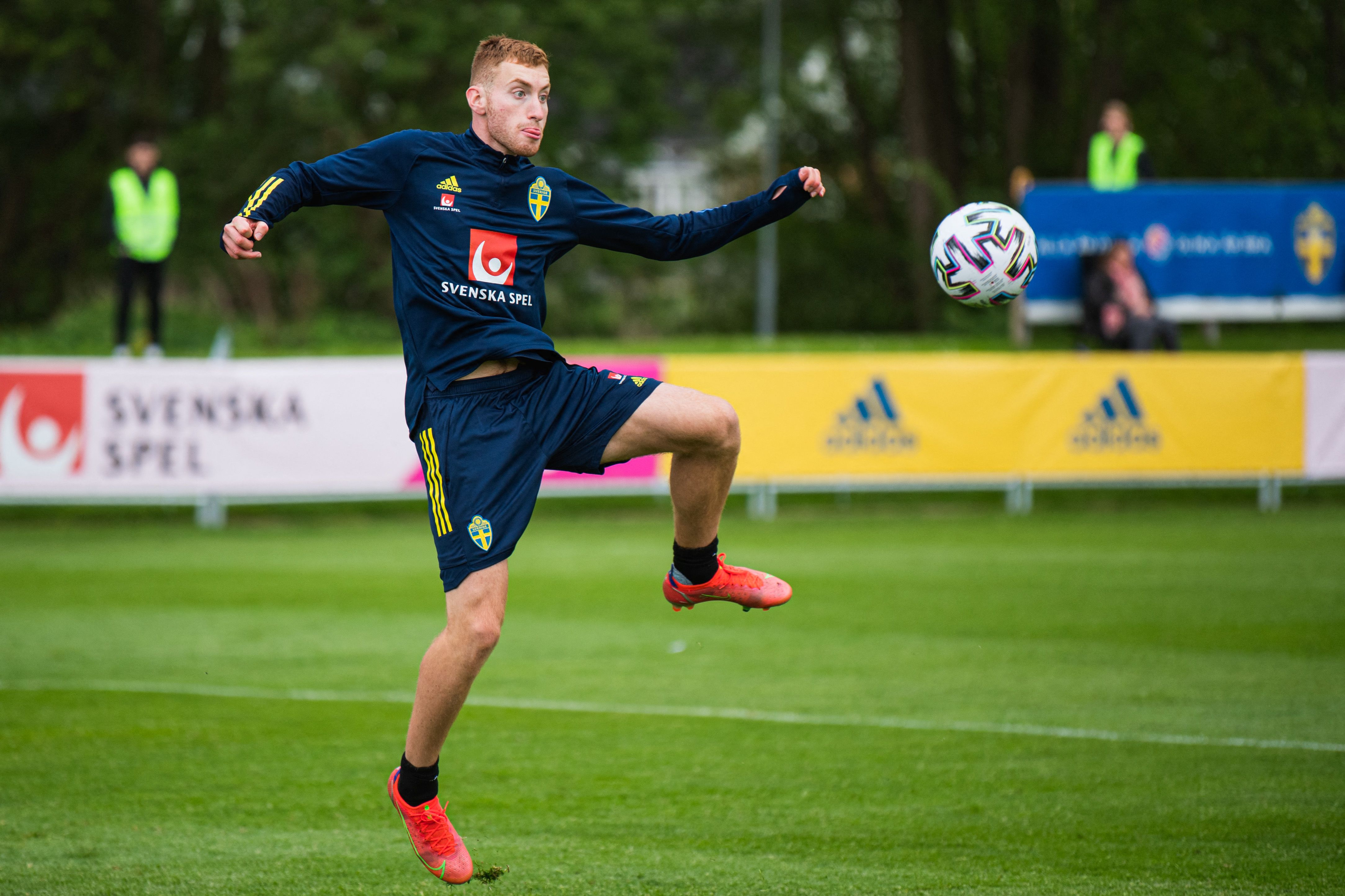 Gelandang Swedia Dejan Kulusevski