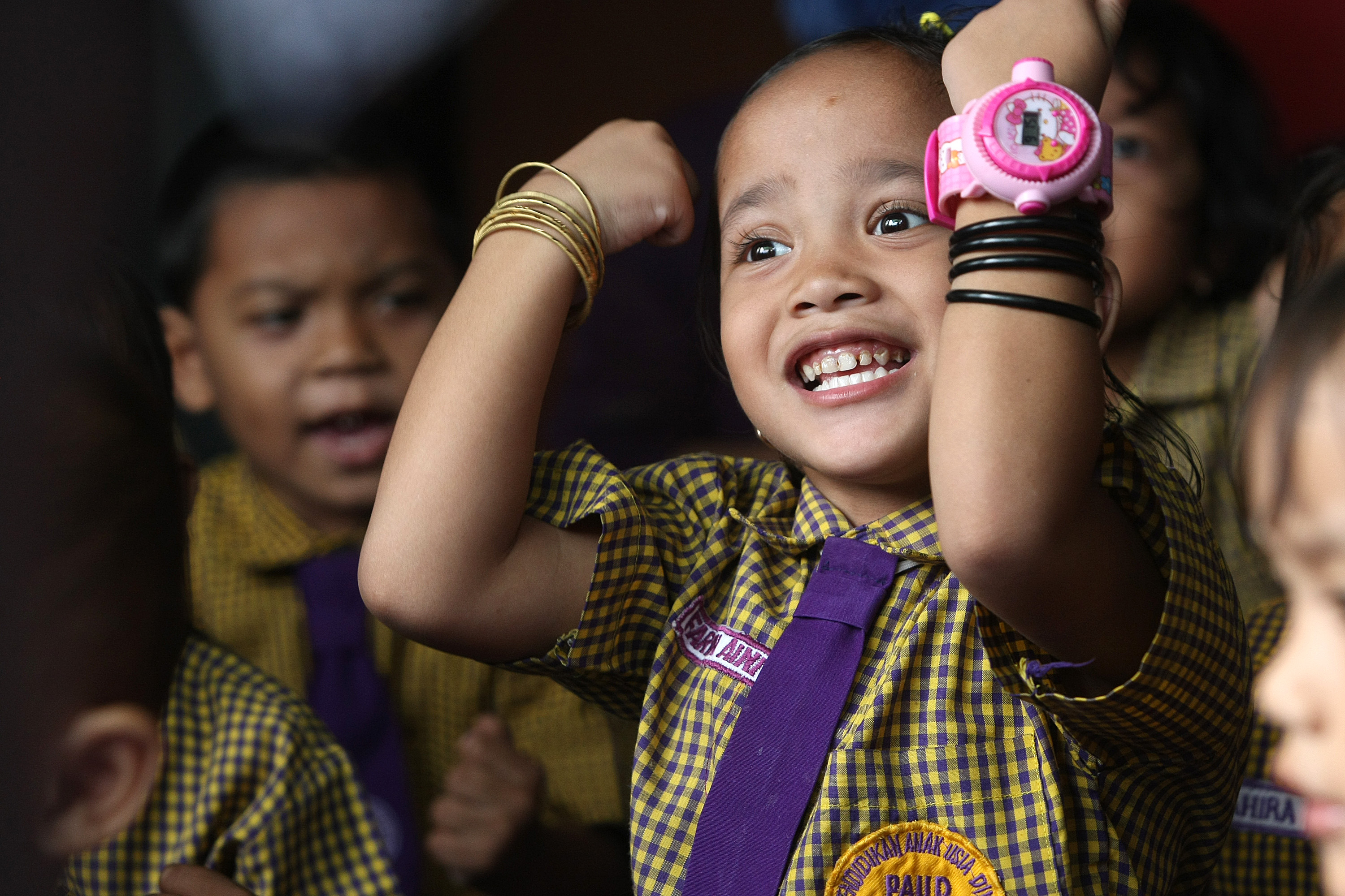 Orang tua harus mampu memahami bahasa anak-anak melalui ekspresi dan emosinya. 