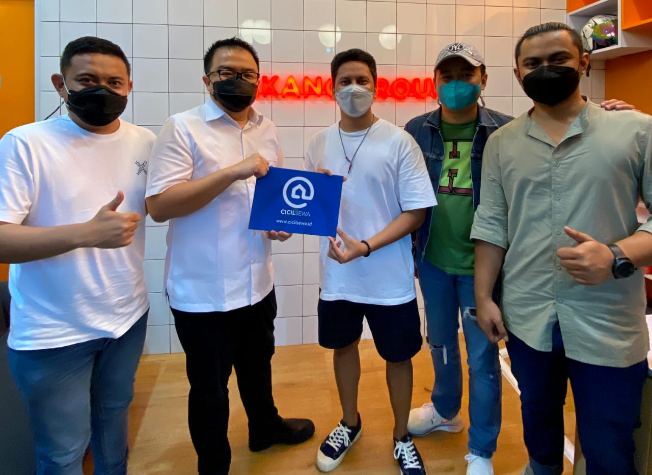 Pelaku UMKM  Baso Aci Akang mampu bangkit di tengah pandemi Covid-19.