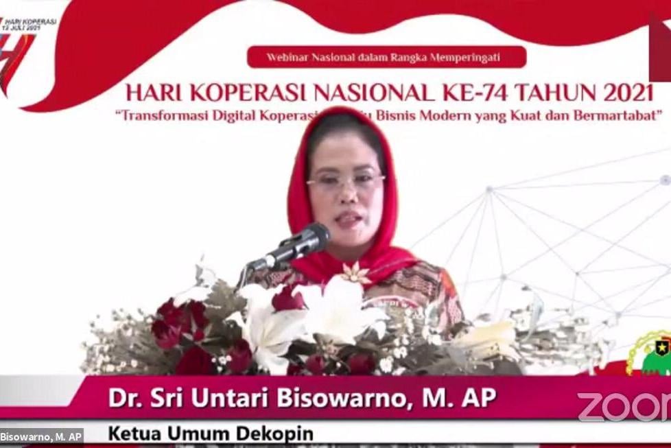 Ketua Umum Dekopin Sri Untari Bisowarno.
