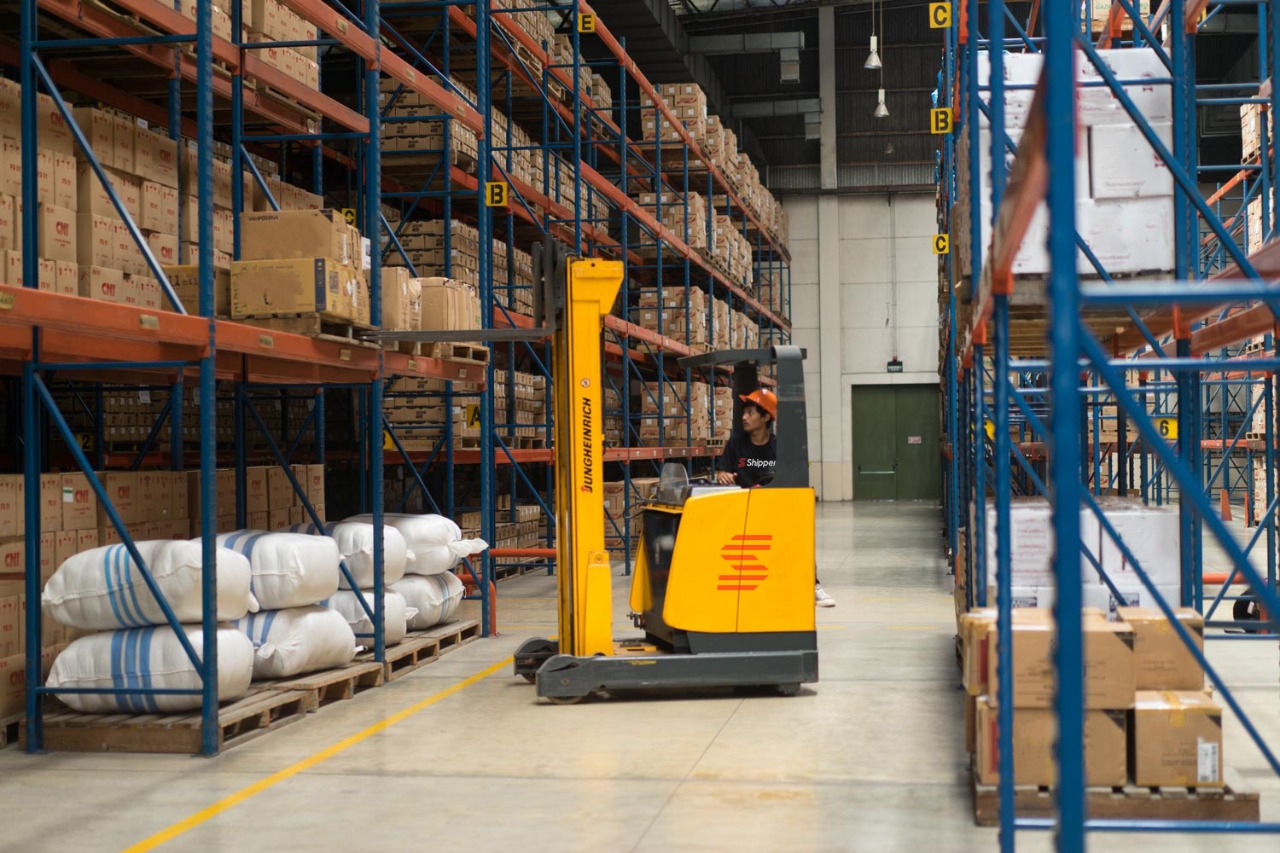 Iluistrasi, salah satu gudang shipper.