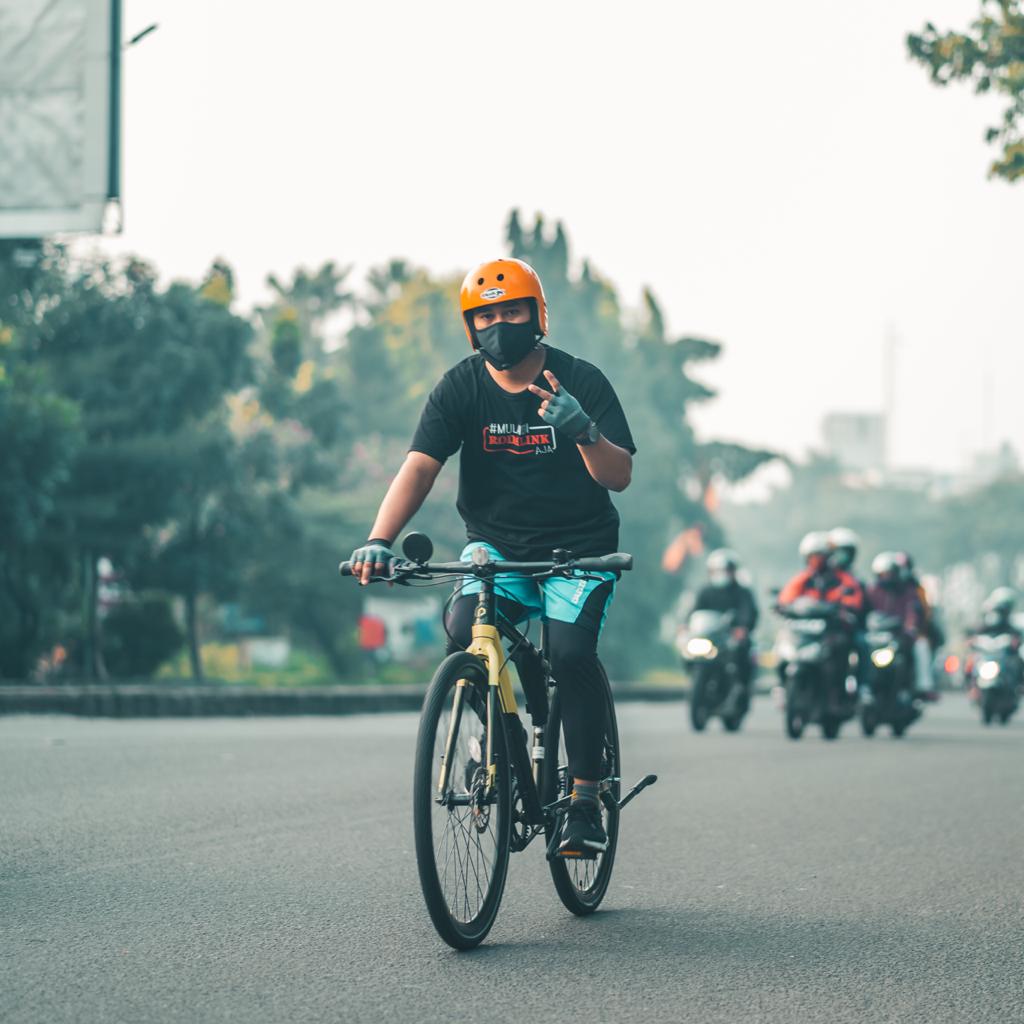 Kegiatan bersepeda bersama Rodalink Indonesia