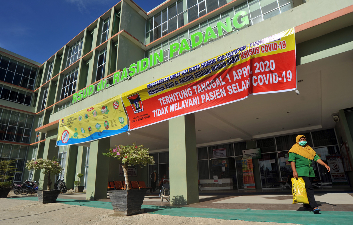 RSUD Rasidin Padang kembali berubah status menjadi rumah sakit penanganan kasus Covid-19. 