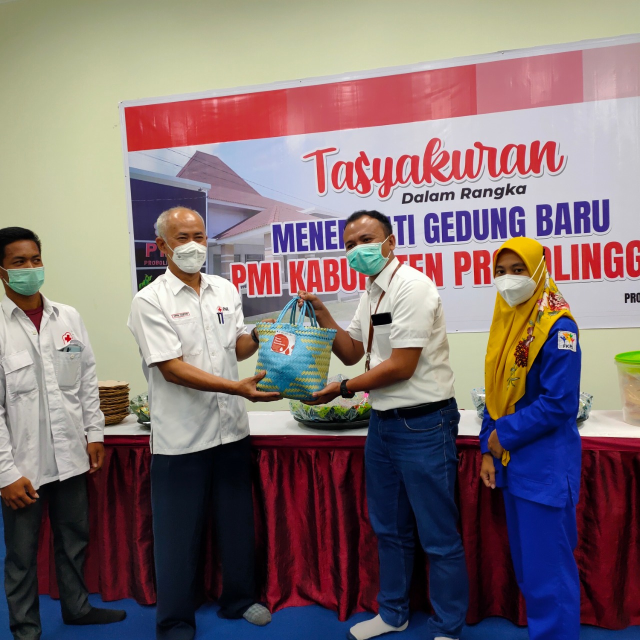 Donasi di masa pandemi Covid-19 dari Paiton Energy