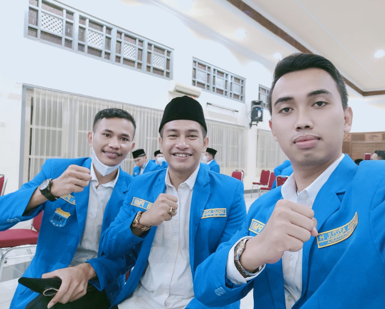 PB Pergerakan Mahasiswa Islam Indonesia (PMII) Bidang Politik, Hukum dan Hak Asasi Manusia Masa Khidmat 2021-2024 Daud Azhar (tengah)