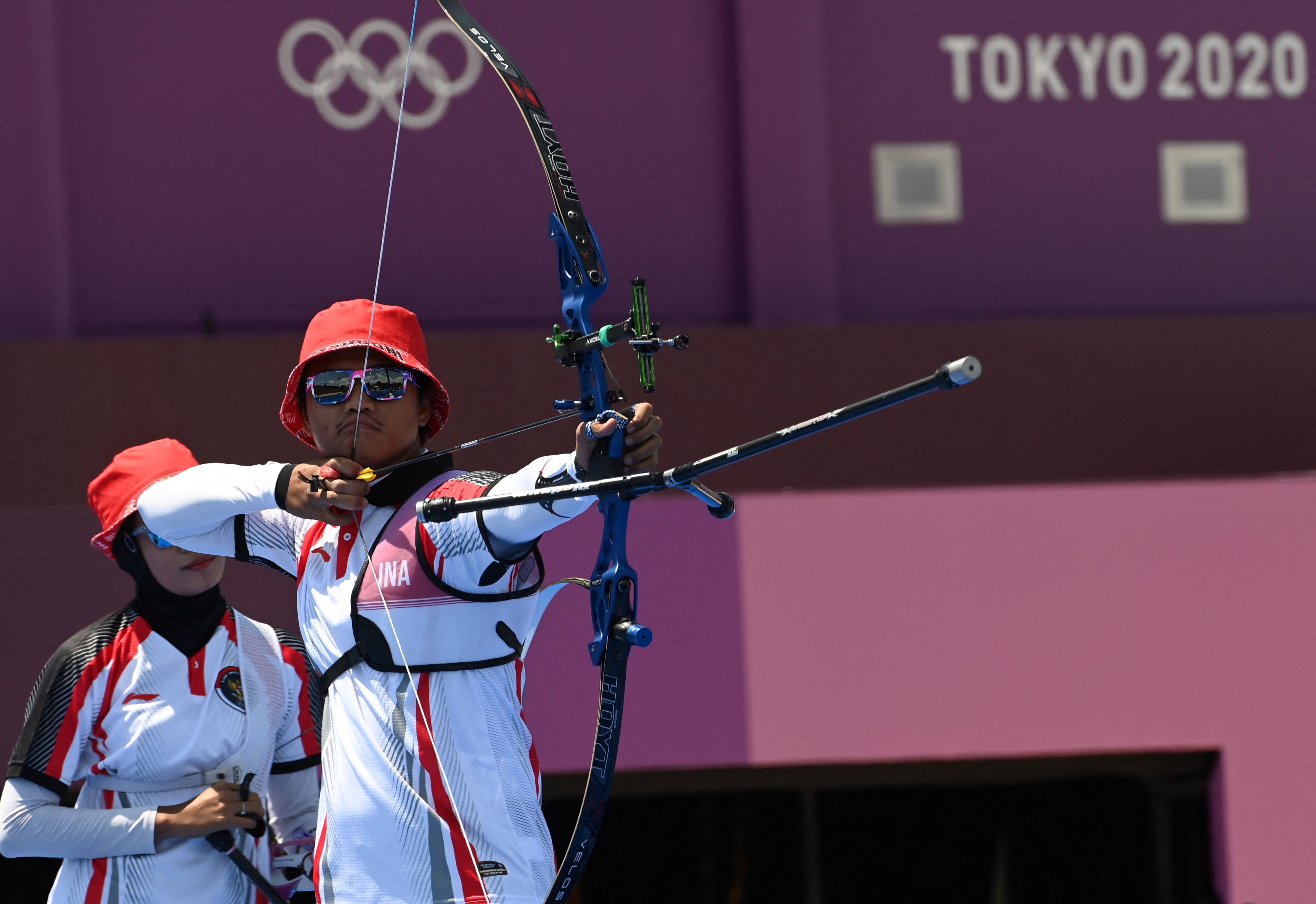 Riau Salsabila (kanan) and Diananda Choirunisa