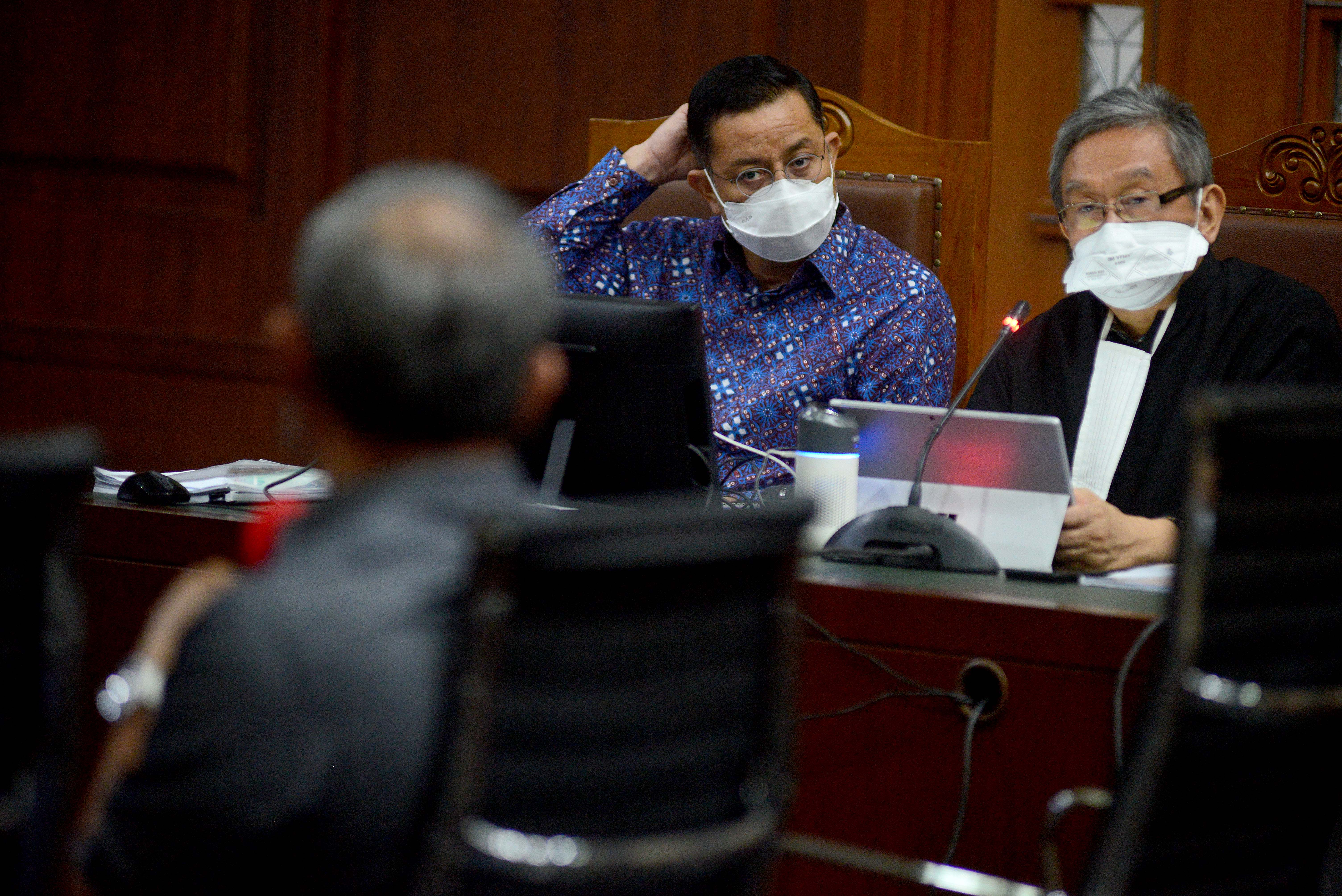 Terdakwa mantan Mensos Juliari Batubara saat mengikuti sidang lanjutan kasus korupsi bansos.