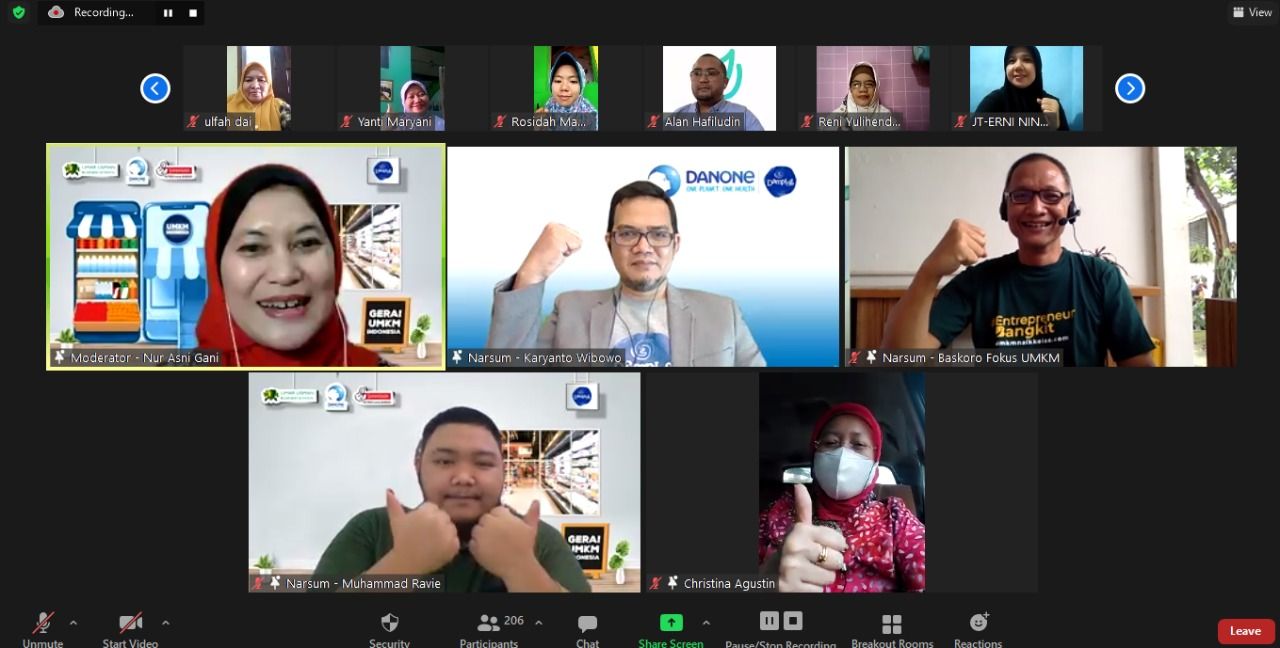 Kegiatan Talkshow dan Damping Inkubator Bisnis untuk UMKM secara online.