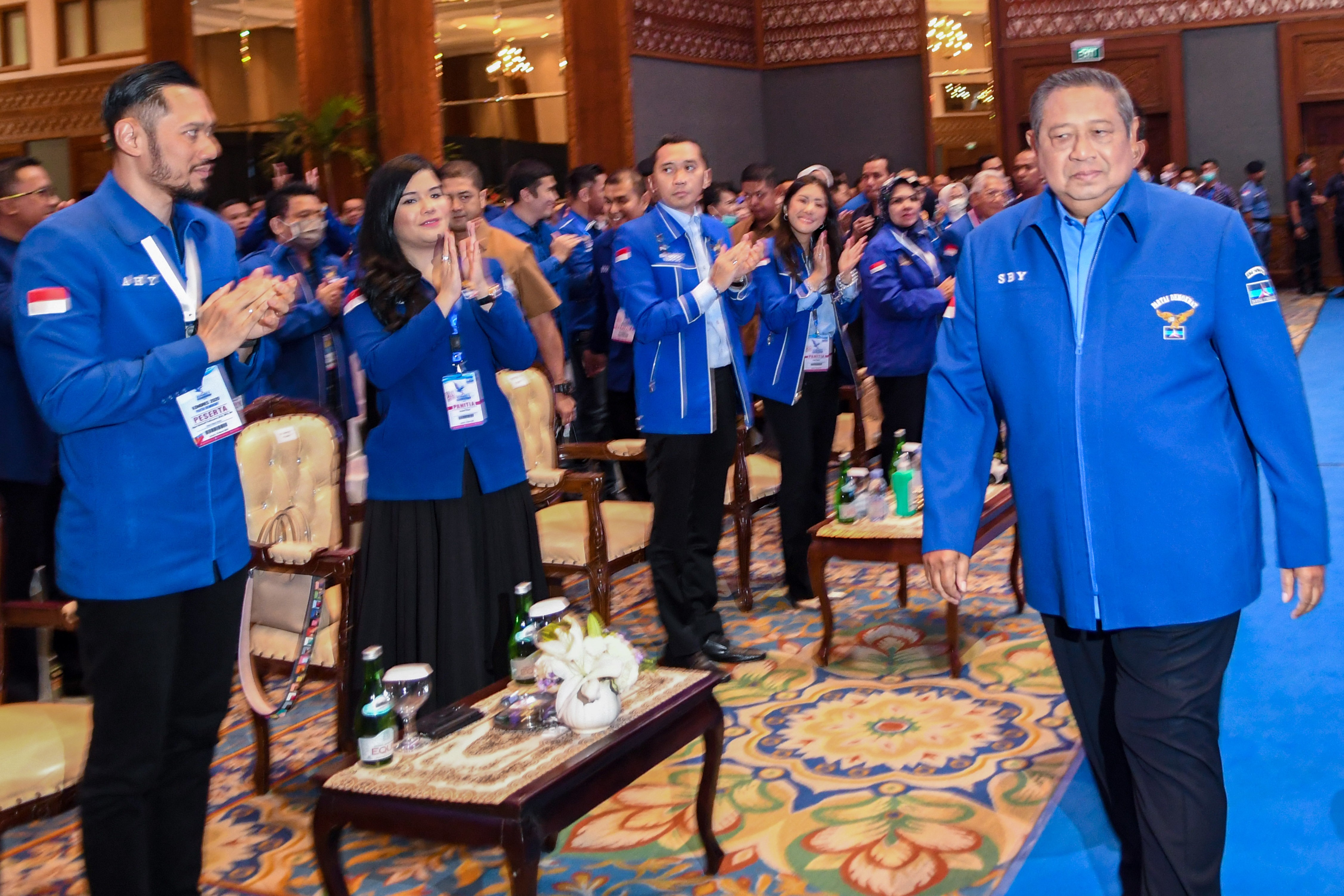 Susilo Bambang Yudhoyono, Agus Harimurti Yudhoyono, dan Edhie Baskoro Yudhoyono saat Kongres V Partai Demokrat, Minggu (15/3/2020)
