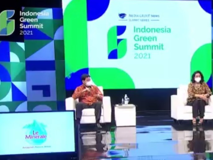  Direktur Jenderal Pengelolaan Limbah, Sampah, dan B3, Kementerian Lingkungan Hidup dan Kehutanan Rosa Vivien Ratnawati (kanan).