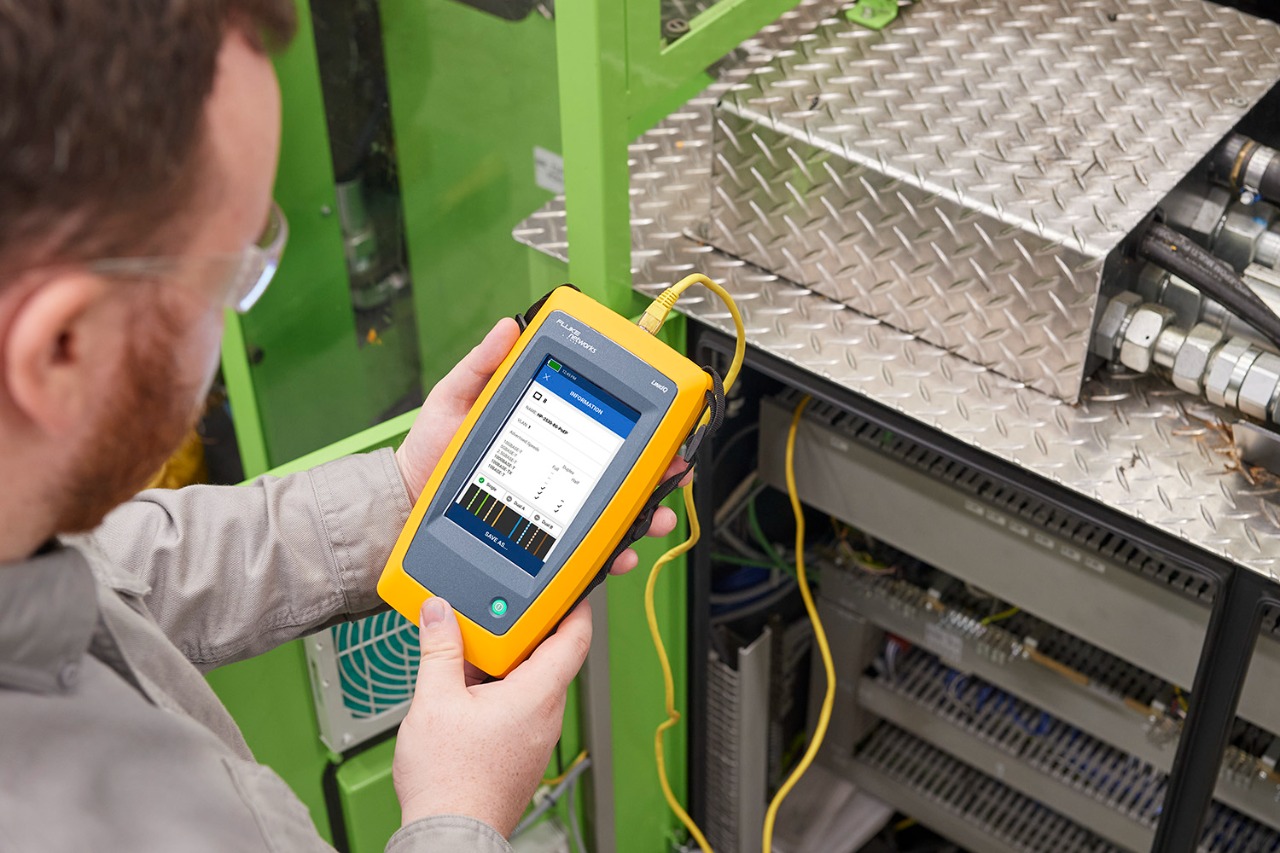 Fluke Network merancang LinkIQ-IE untuk menemukan penyebab kegagalan pada jaringan ethernet industri.