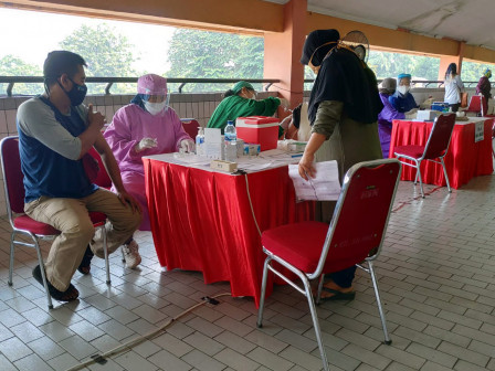 Vaksinasi covid-19 di Terminal Kampung Rambutan