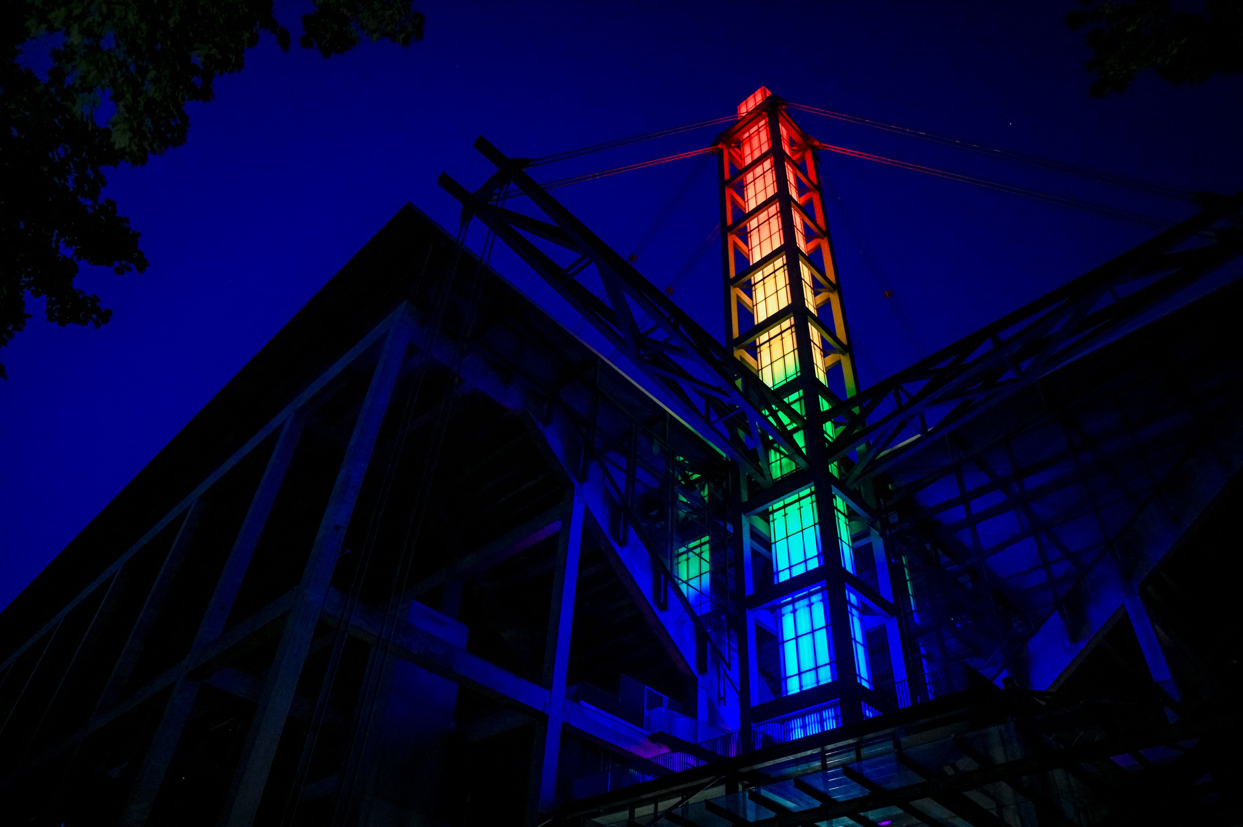 Stadion Rheinenergie di Cologne, Jerman diwarnai warna pelangi saat laga Piala Eropa antara Jerman dan Hongaria di Allianz Arena, Muenchen.