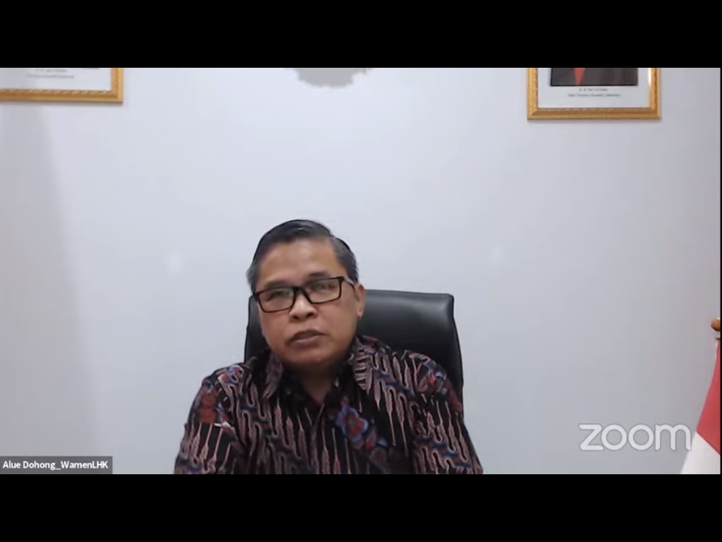 Wakil Menteri LHK Alue Dohong saat membuka Webinar 60 Tahun Presiden Joko Widodo seri kedua, secara virtual.