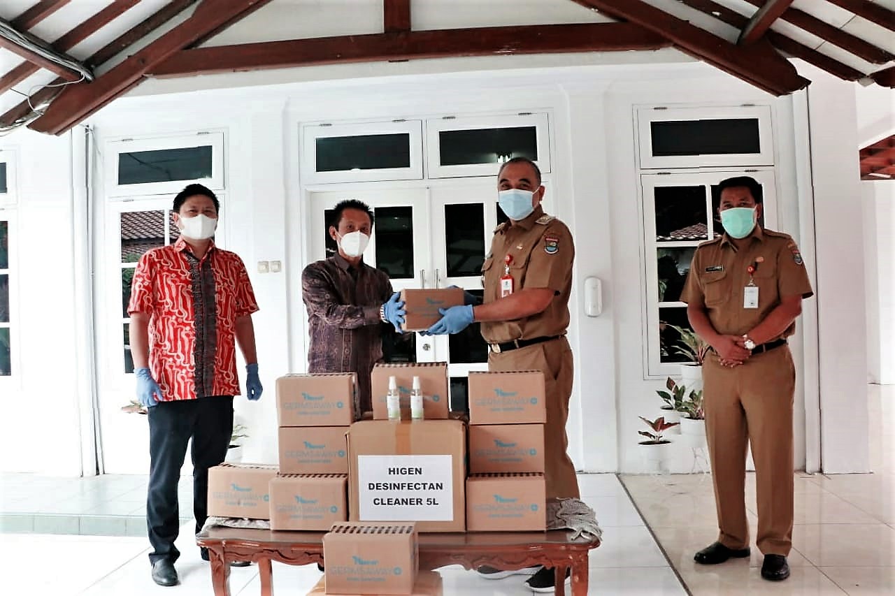 Bantuan kemanusiaan PT Indo Non Woven pada Pemkab Tangerang