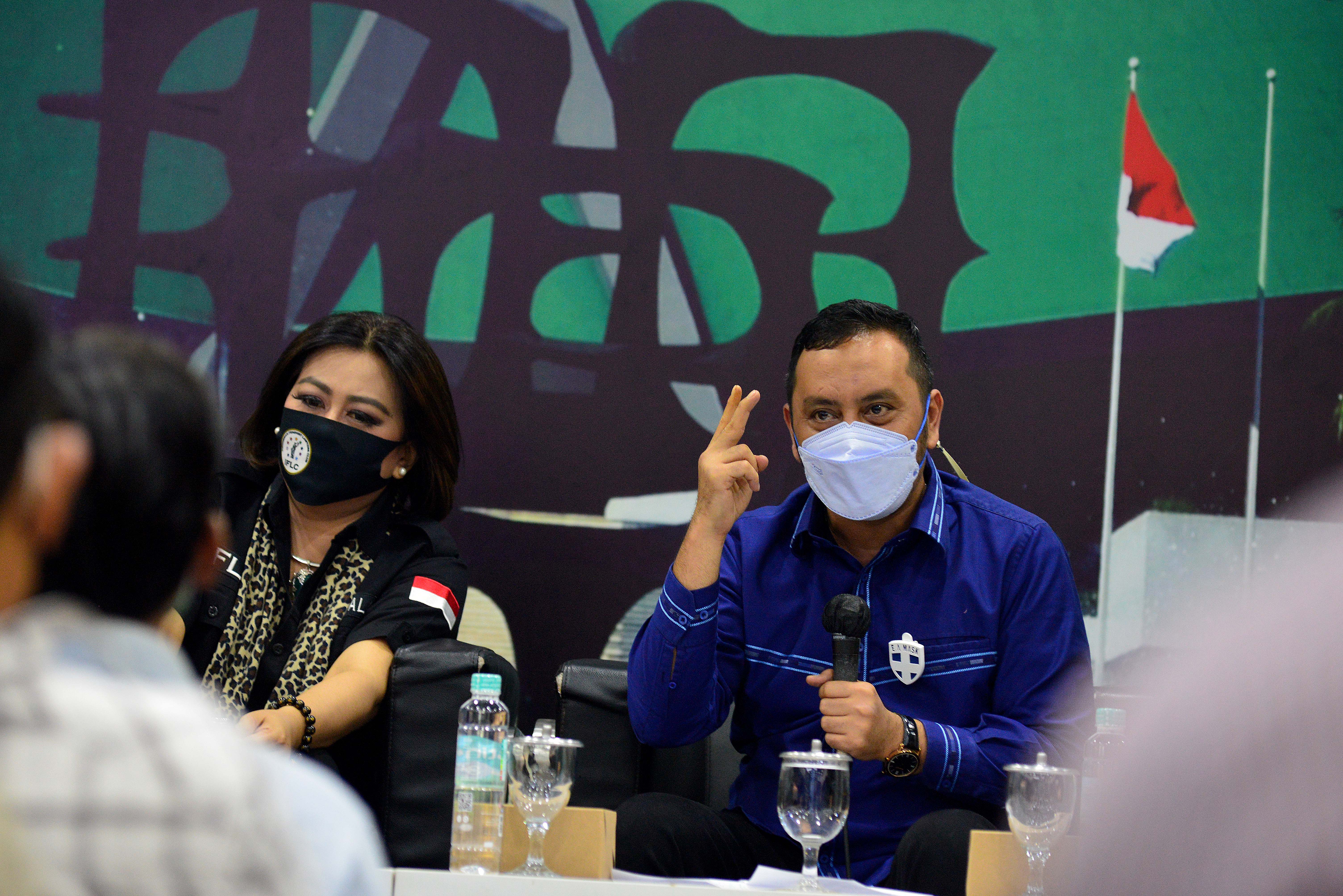 Ilustrasi, Wakil Ketua Baleg DPR Willy Aditya (kanan) berbicara caralam diskusi soal RUU Penghapusan Kekerasan Seksual (PKS).