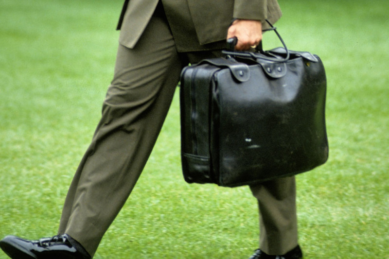 Protokol keamanan tas nuklir Presiden AS akan dievaluasi.