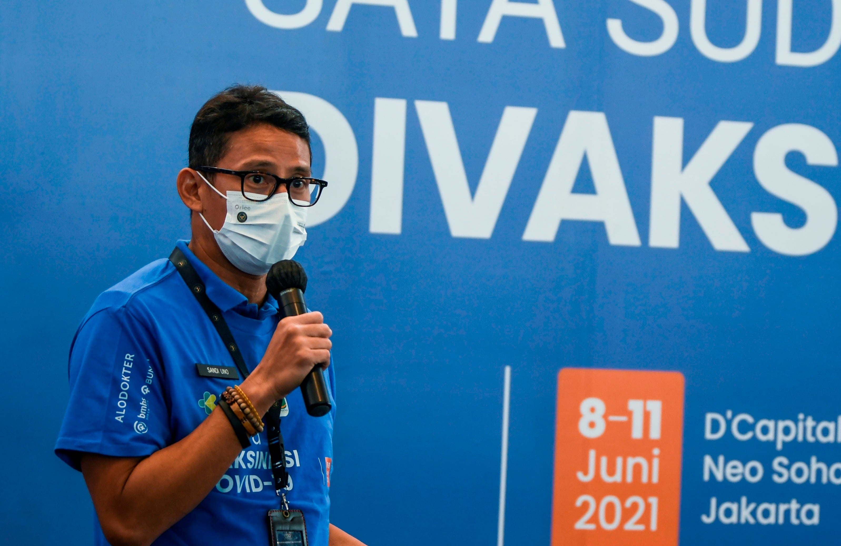 Menteri Pariwisata dan Ekonomi Kreatif Sandiaga Uno saat memberikan keterangan pers. 