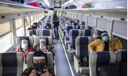 Penumpang KA Jarak Jauh Anjlok 69% selama PPKM Darurat