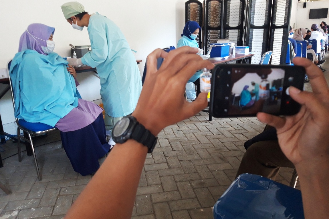 Baru 70% Guru SMA di Sumut Ikuti Vaksinasi Covid-19