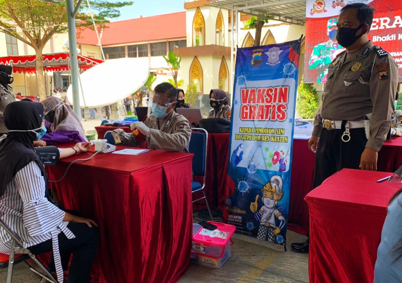 Urus SIM di Polres Klaten Dapat Vaksinasi Covid-19 Gratis