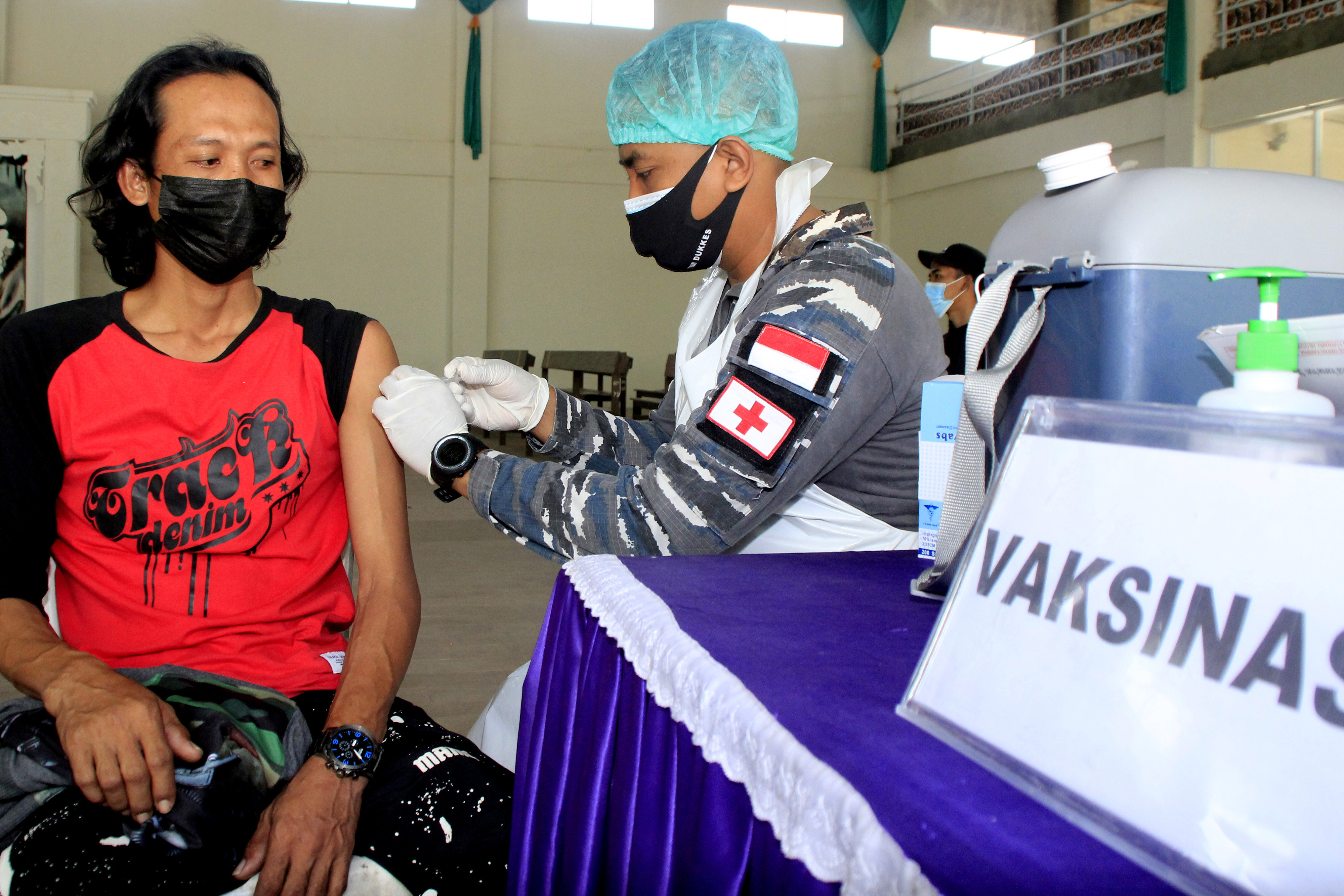 Satgas: Kekosongan Vaksin Covid-19 di Daerah Akibat Proses Distribusi