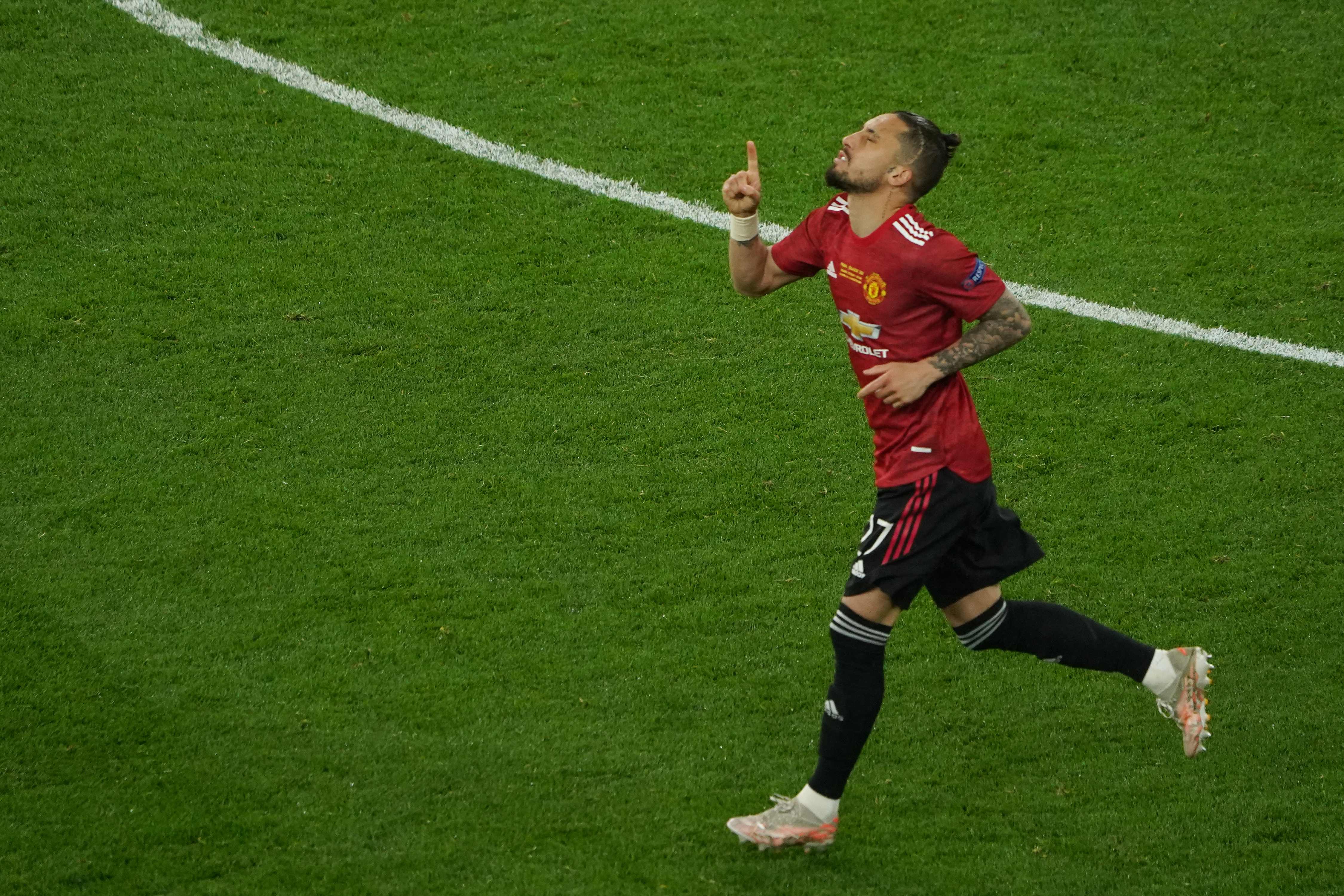 AS Roma Ingin Pinjam Alex Telles dari Manchester United