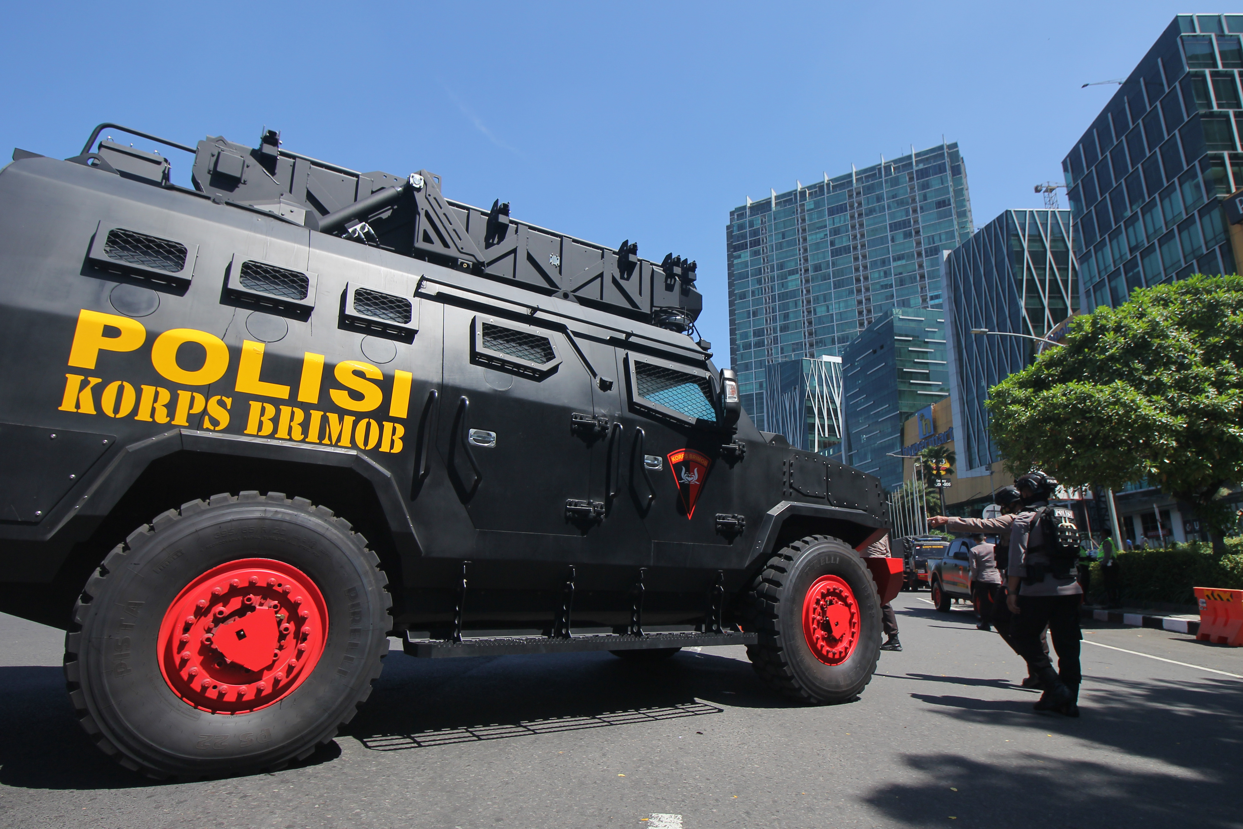Ilustrasi penutupan Bundaran Cito, salah satu pintu masuk menuju Kota Surabaya