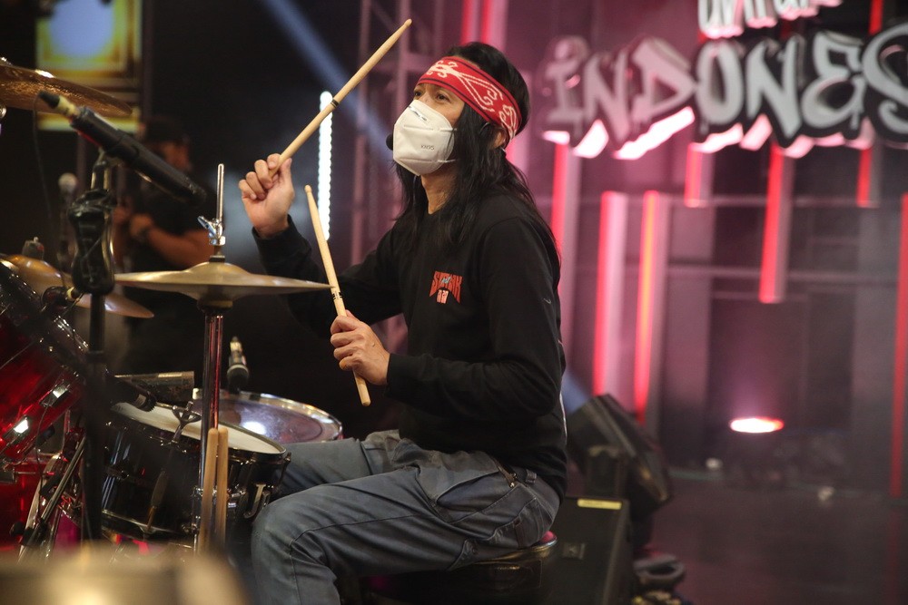 Drummer Slank,Bimbim di program Vaksin Untuk Indonesia
